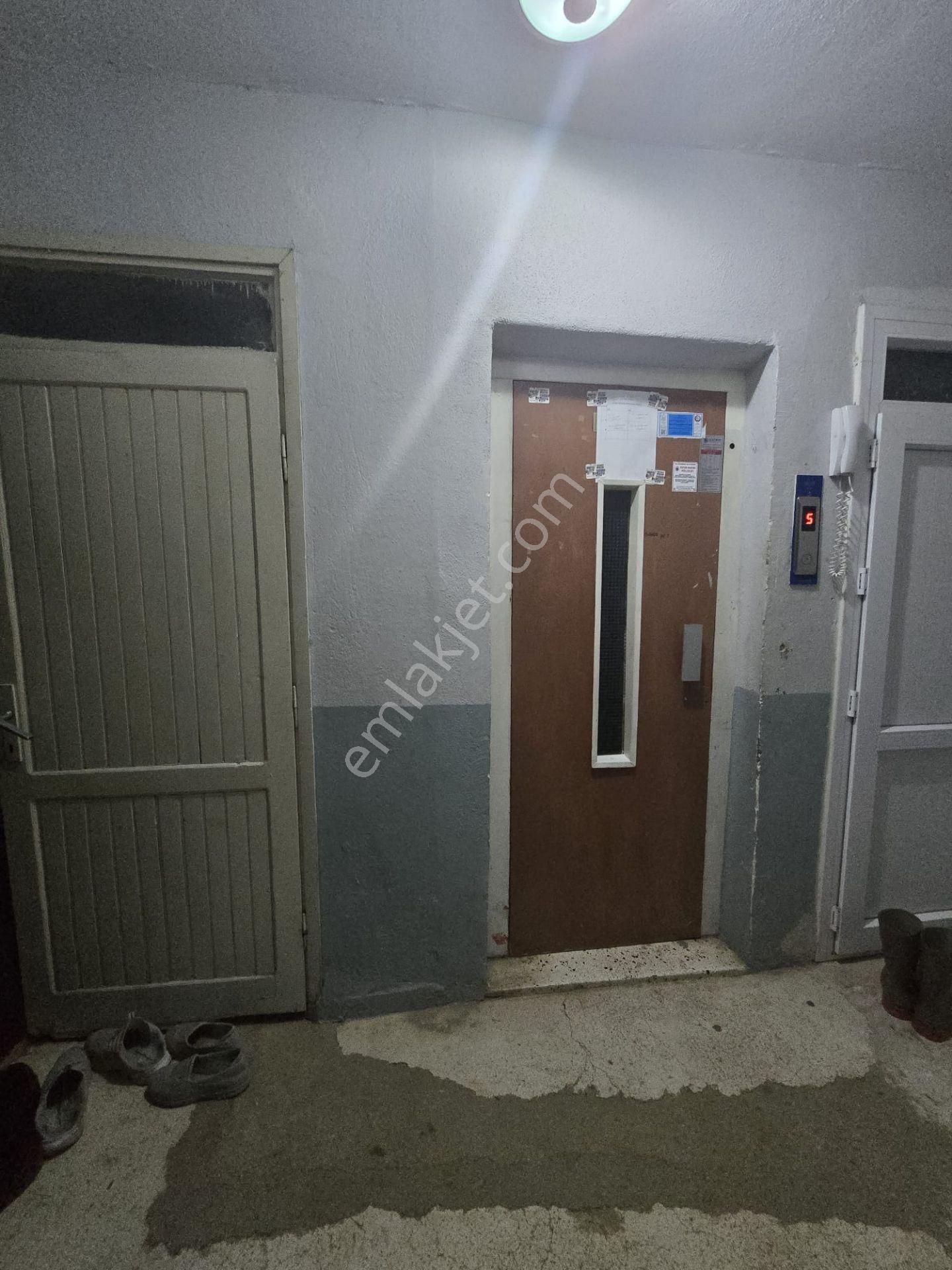 Satılık Gökçepınarda 3+1 160m2 Doğalgazlı Geniş Fırsat Daire - Görsel 19