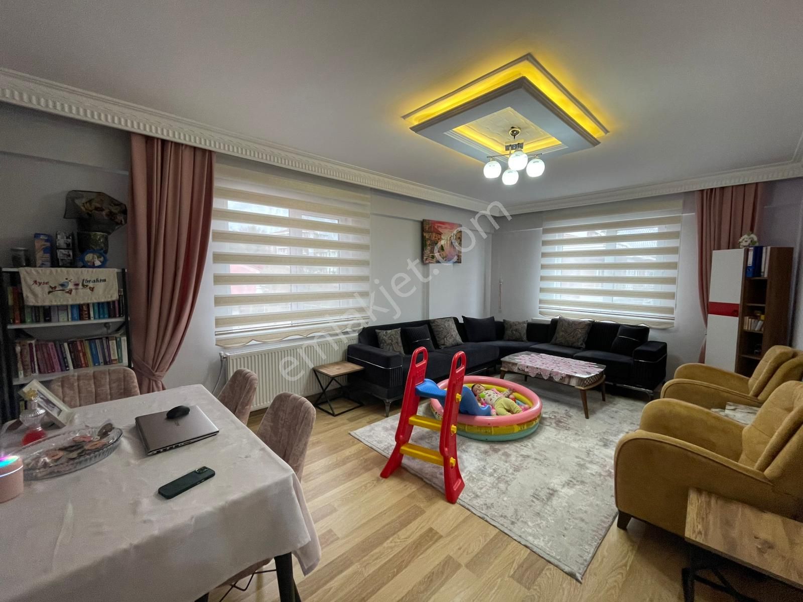 Afyon Üçok Emlaktan Mareşal F Çakmak Mah Satılık 3+1 Temiz Bakımlı Daire - Görsel 16