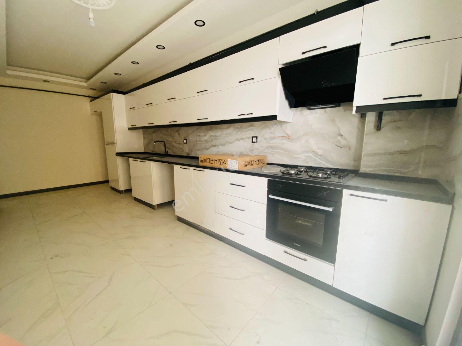 Güven'den Kapaklıda Merkezi Konumda Ara Kat E.banyolu 3+1 Daire - Görsel 10