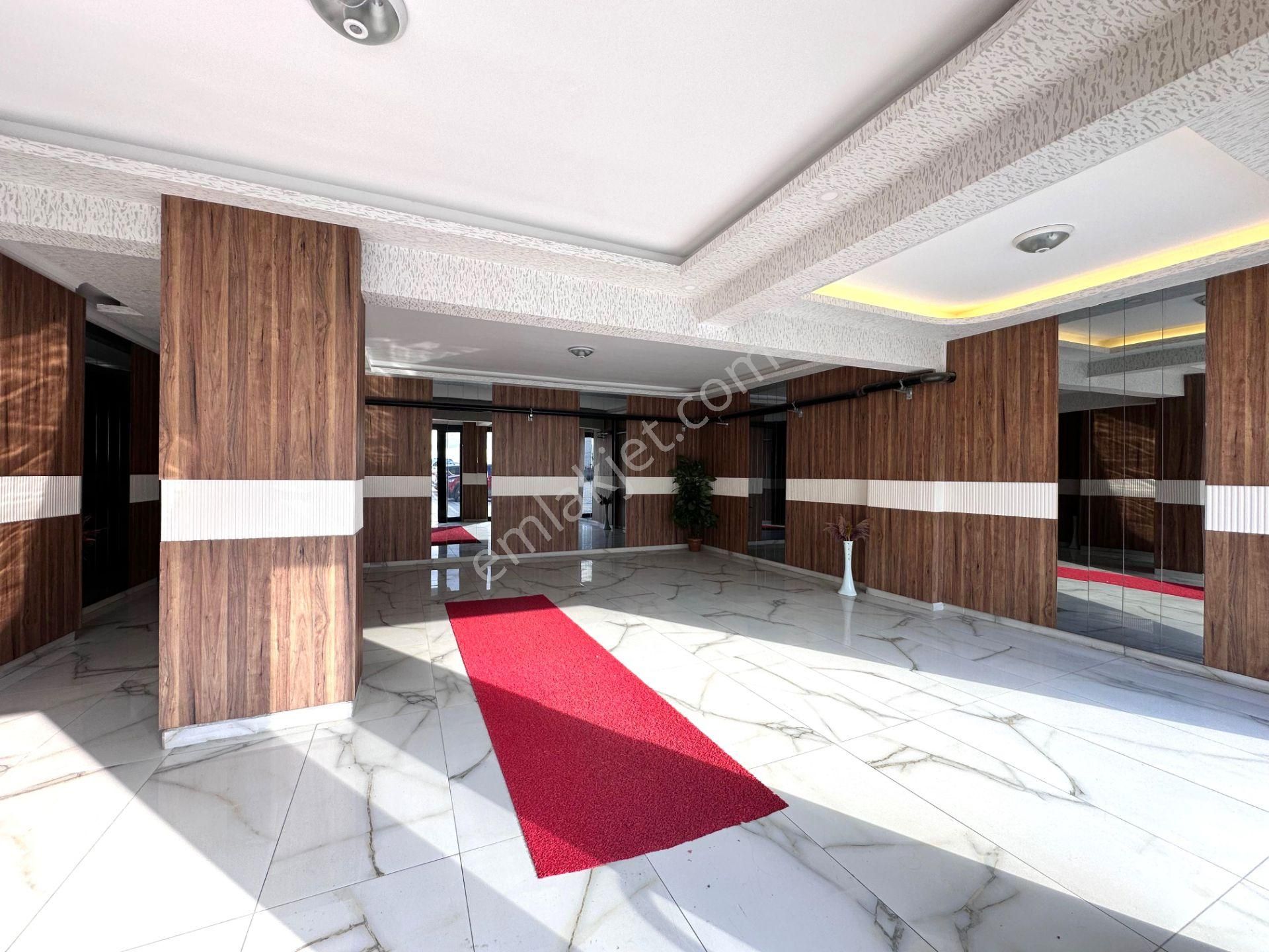 Uzman Emlak Ofisinden Kayalar Mh.de Site İçerisinde Full Yapılı Kapalı Teras Balkonlu 4+1 Daire - Görsel 30