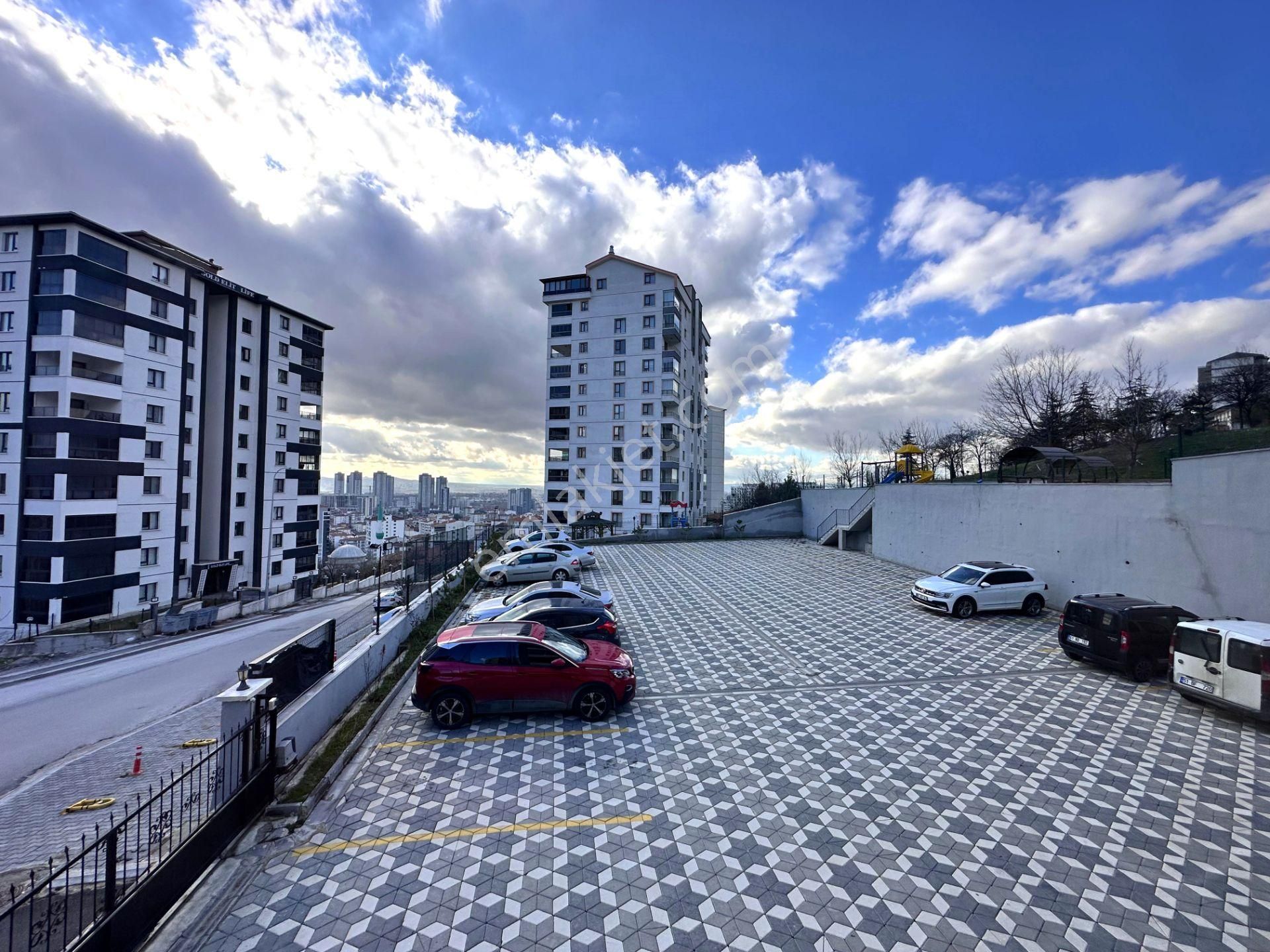 Uzman Emlak Ofisinden Kayalar Mh.de Site İçerisinde Full Yapılı Kapalı Teras Balkonlu 4+1 Daire - Görsel 21