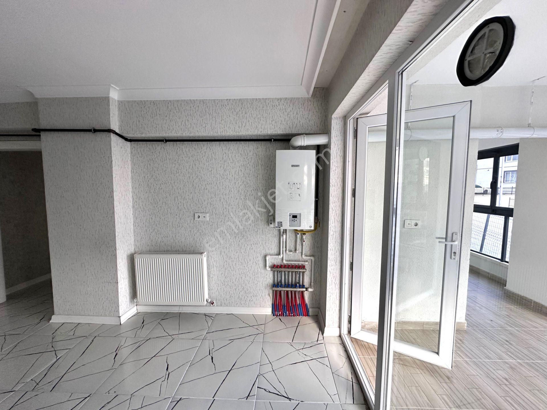 Uzman Emlak Ofisinden Kayalar Mh.de Site İçerisinde Full Yapılı Kapalı Teras Balkonlu 4+1 Daire - Görsel 14