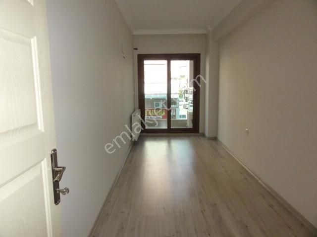 İzmirspormetro Hataypazaryeri Cadde Yanı Genc Bina - Görsel 4