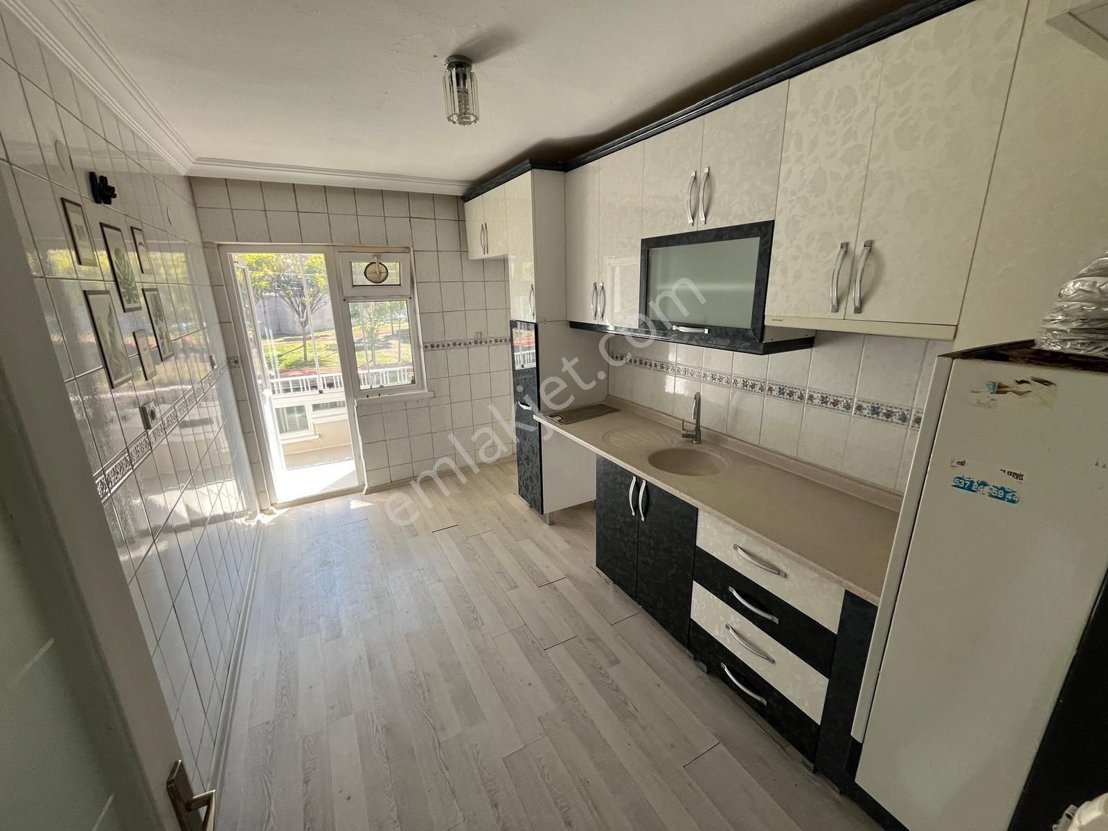 Sincan Selçuklu Mah'de 2.ara Katta Satılık 3+1 Daire