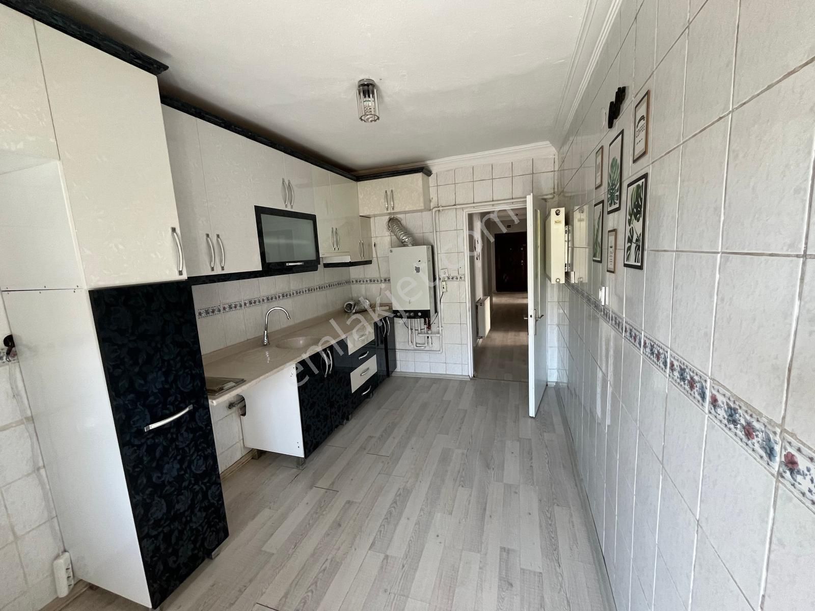 Sincan Selçuklu Mah'de 2.ara Katta Satılık 3+1 Daire - Görsel 5