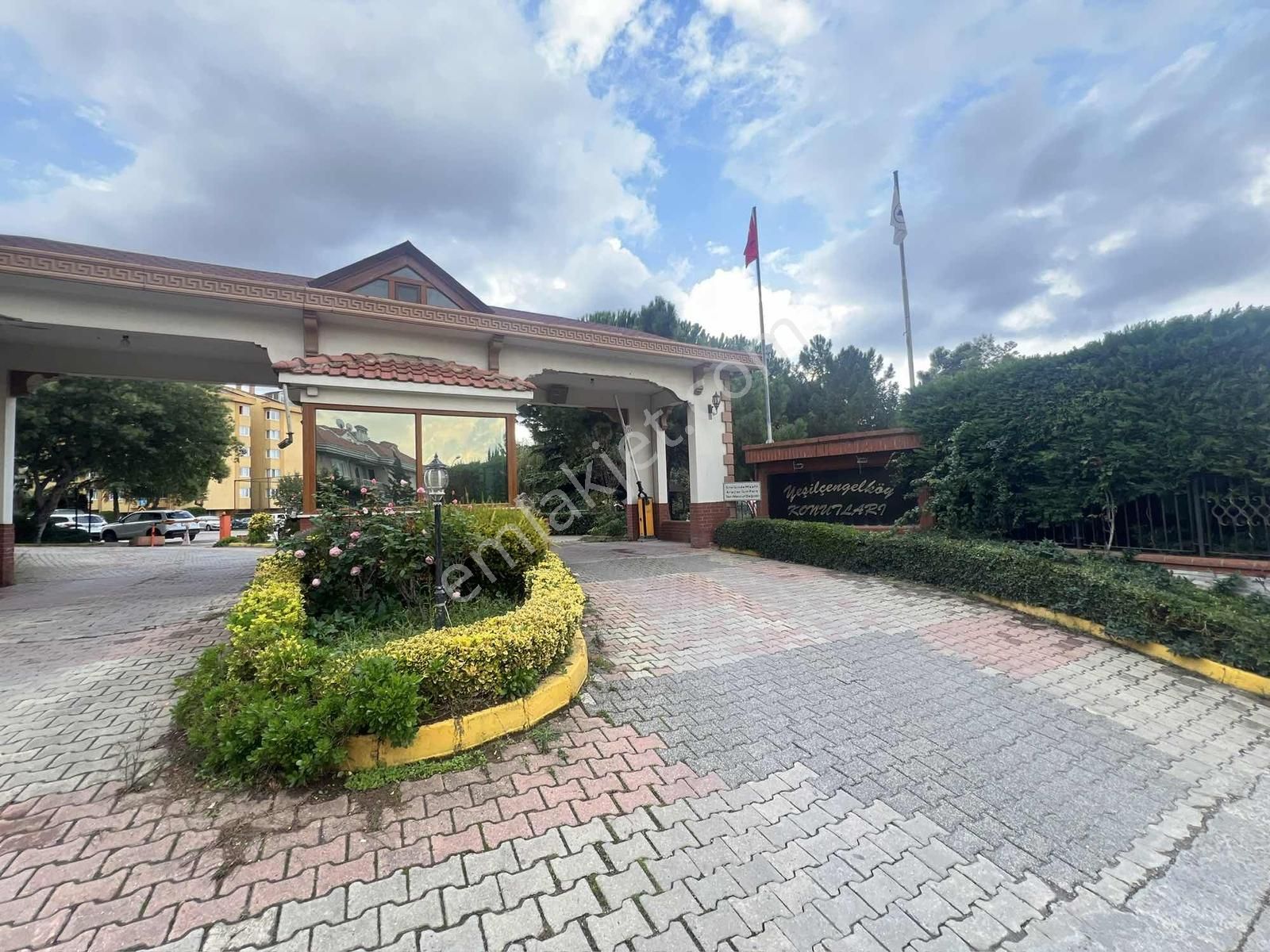 Yeşil Çengelköy Sitesinde Ara Kat 3+1 Satılık Daire - Görsel 23