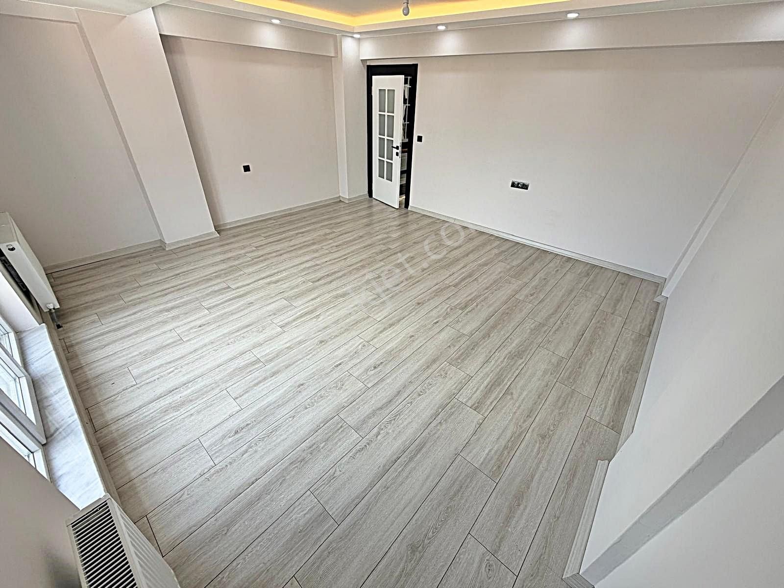 Yuvam'dan Merkezi Konumda Ultra Lüx Geniş Acil Satılık 4+1 - Görsel 3