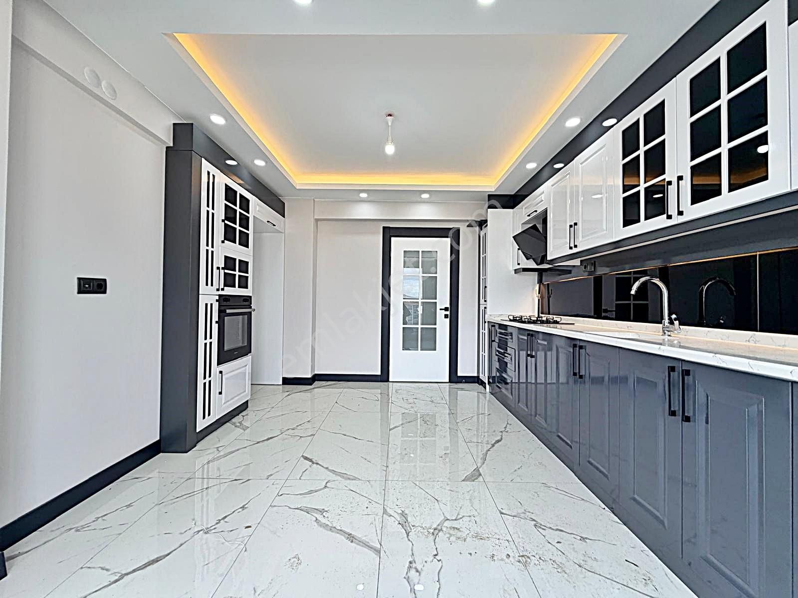 Yuvam'dan Merkezi Konumda Ultra Lüx Geniş Acil Satılık 4+1 - Görsel 11