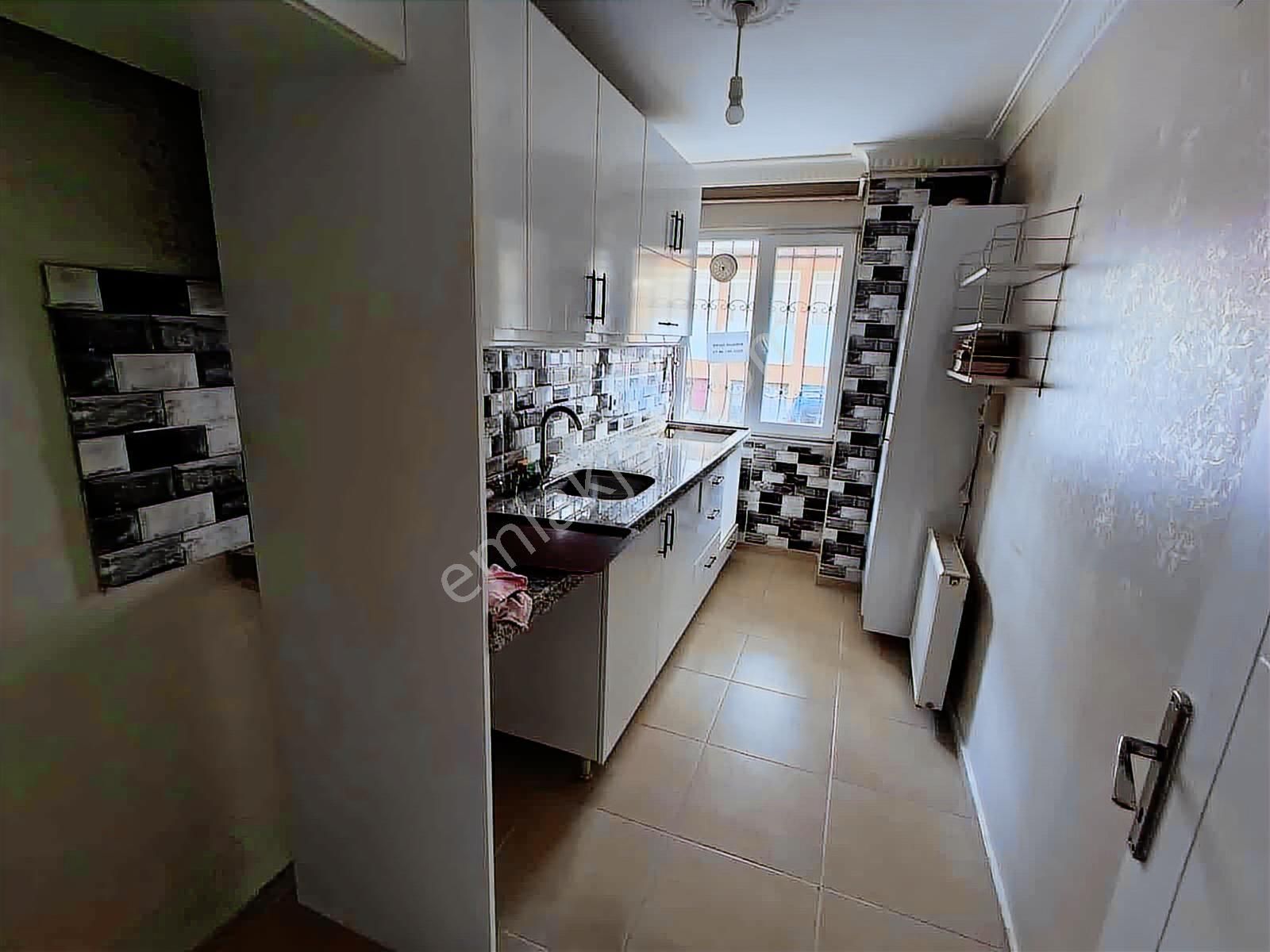 Küçükçekmece Adliye Yakını Fırsat 2+1 Lüx Daire - Görsel 4