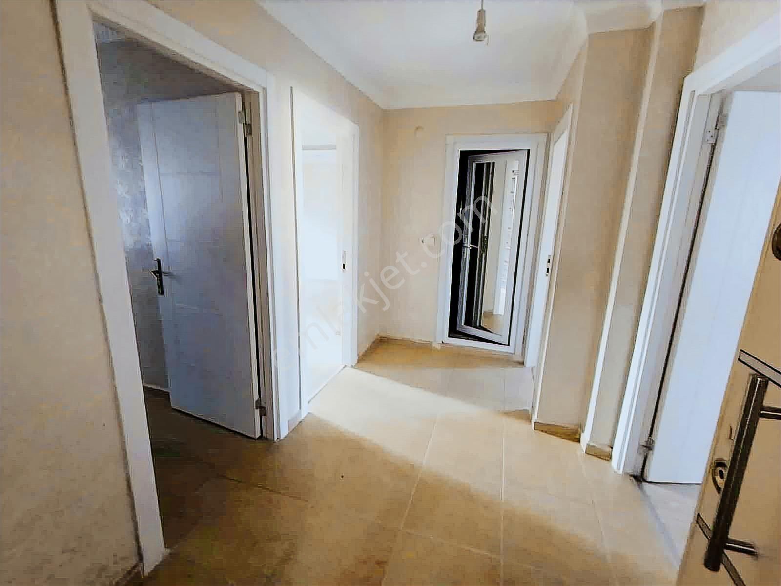 Küçükçekmece Adliye Yakını Fırsat 2+1 Lüx Daire - Görsel 9