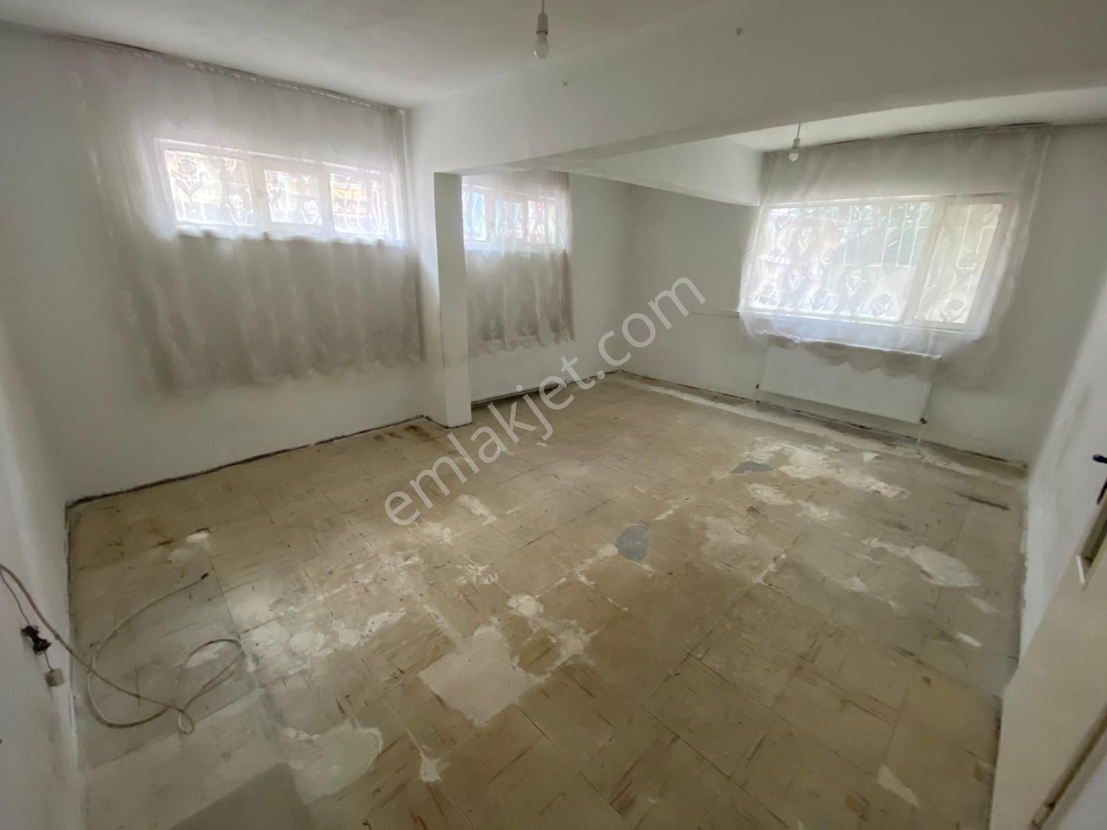 Bu Fiyata Başka Daire Yok İskanlı Bahçe Katı 2+1 Satılık Daire - Görsel 3