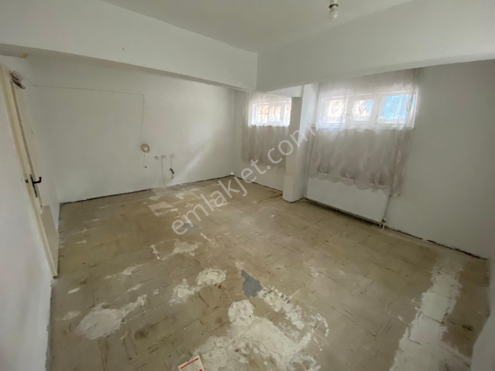 Bu Fiyata Başka Daire Yok İskanlı Bahçe Katı 2+1 Satılık Daire - Görsel 2