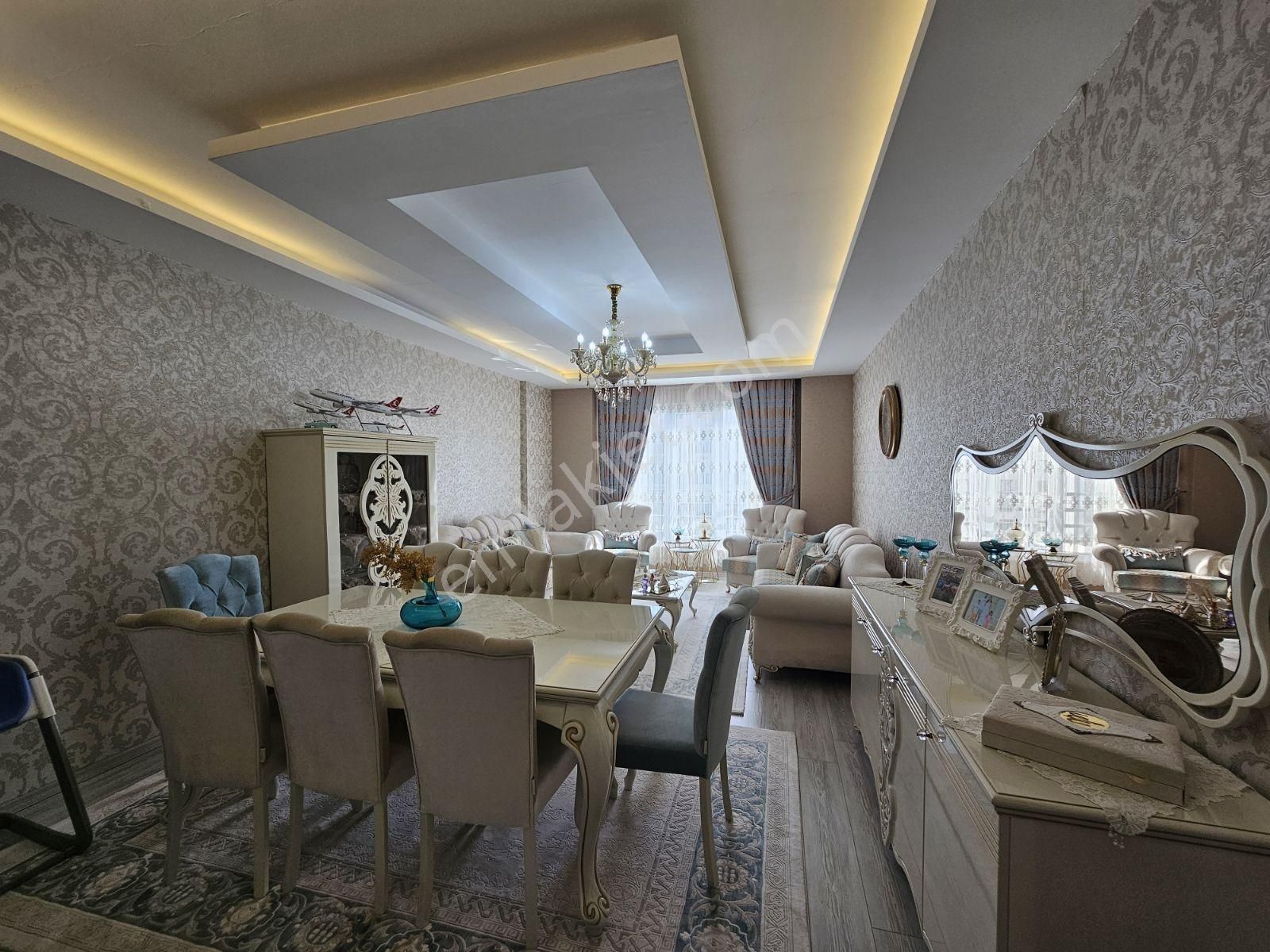 Ulaş Emlaktan Atakentte Cadde Üzeri Lüks 4+1 Daire - Görsel 2