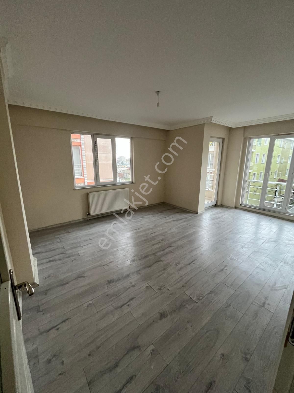 Tekirdağ Muratlı İstiklal Mahallesi Satılık 2+1 Daire