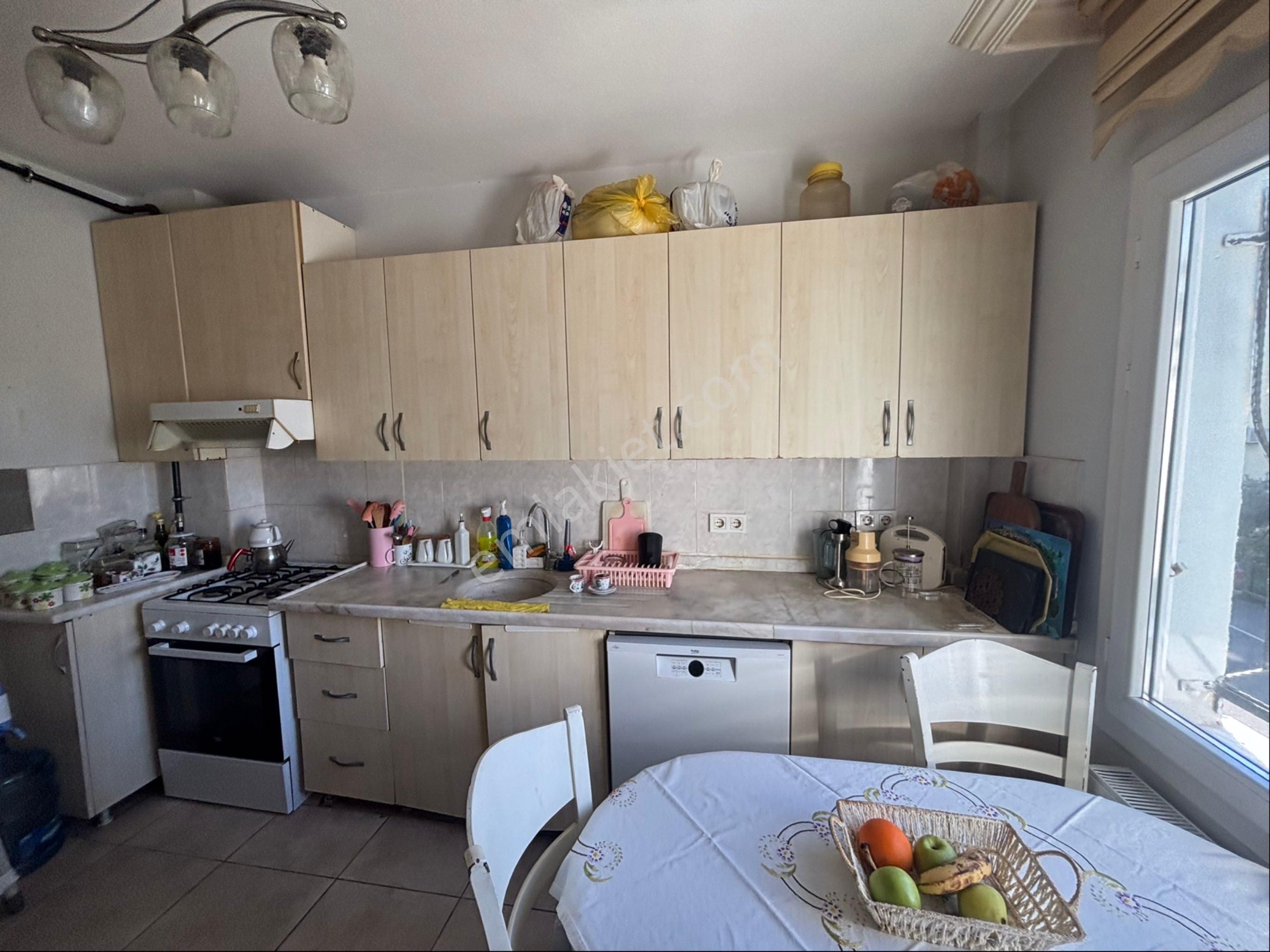 Kuşadası Ege Mahallesi Satılık 3+1 Ferah Daire - Görsel 14