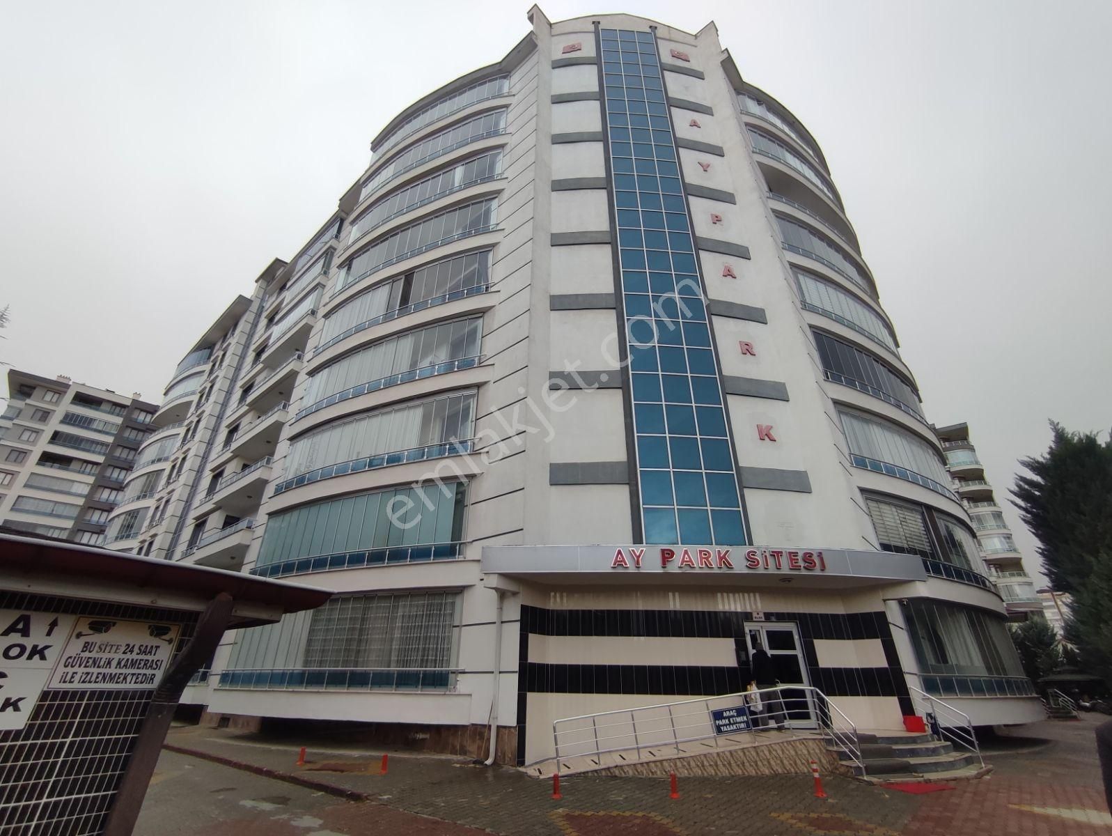 Şefikcan'da 3+1 Y. Giriş Geniş Site İçi Kiralık Daire