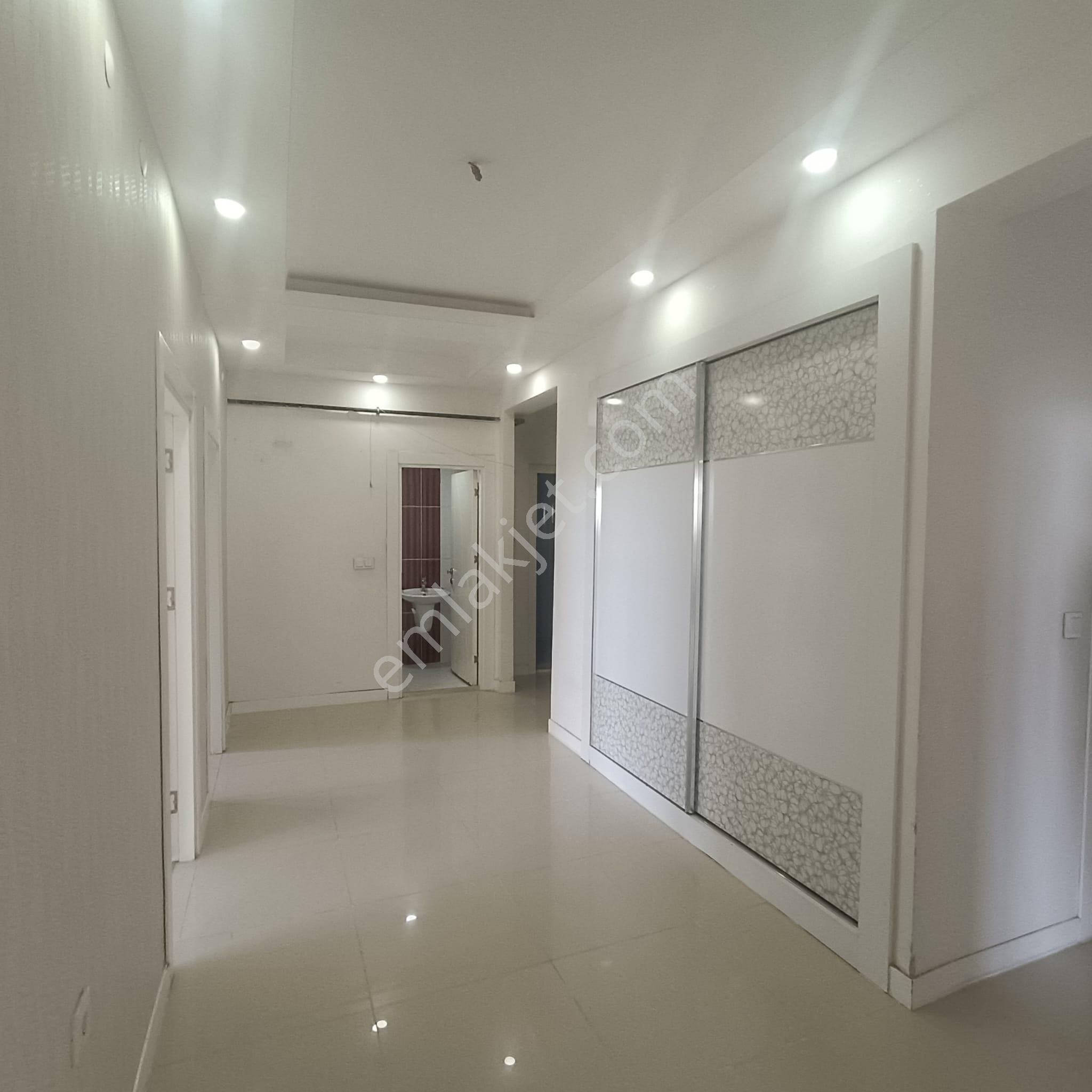 Dıyarakır Gök Kuşagı Vılları Arkası 3+1 Lüx Daire - Görsel 12