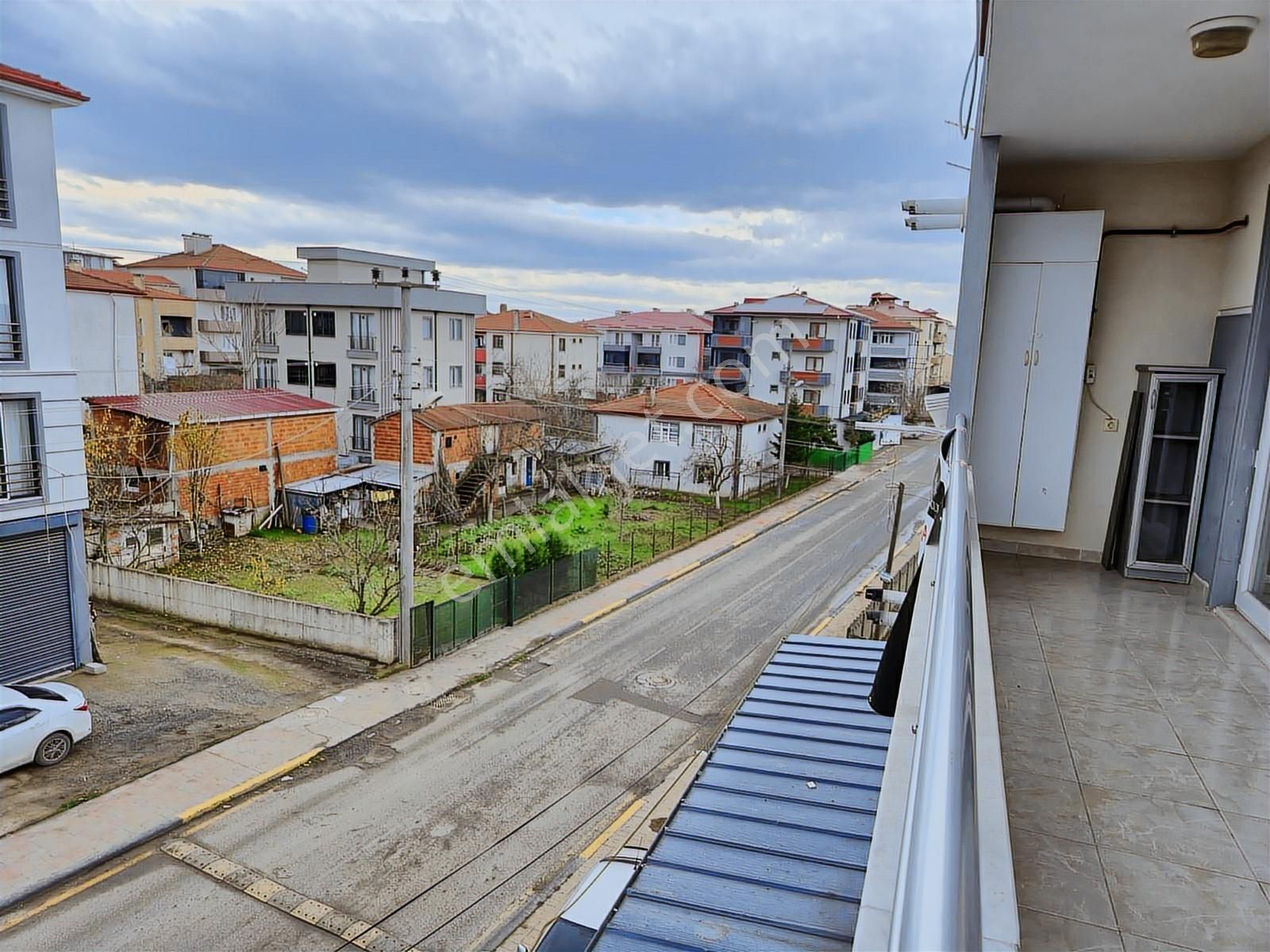 Realty World'dan Ferizli İnönü'de Arakat 90m2 Boş 2+1 Son Gün - Görsel 2