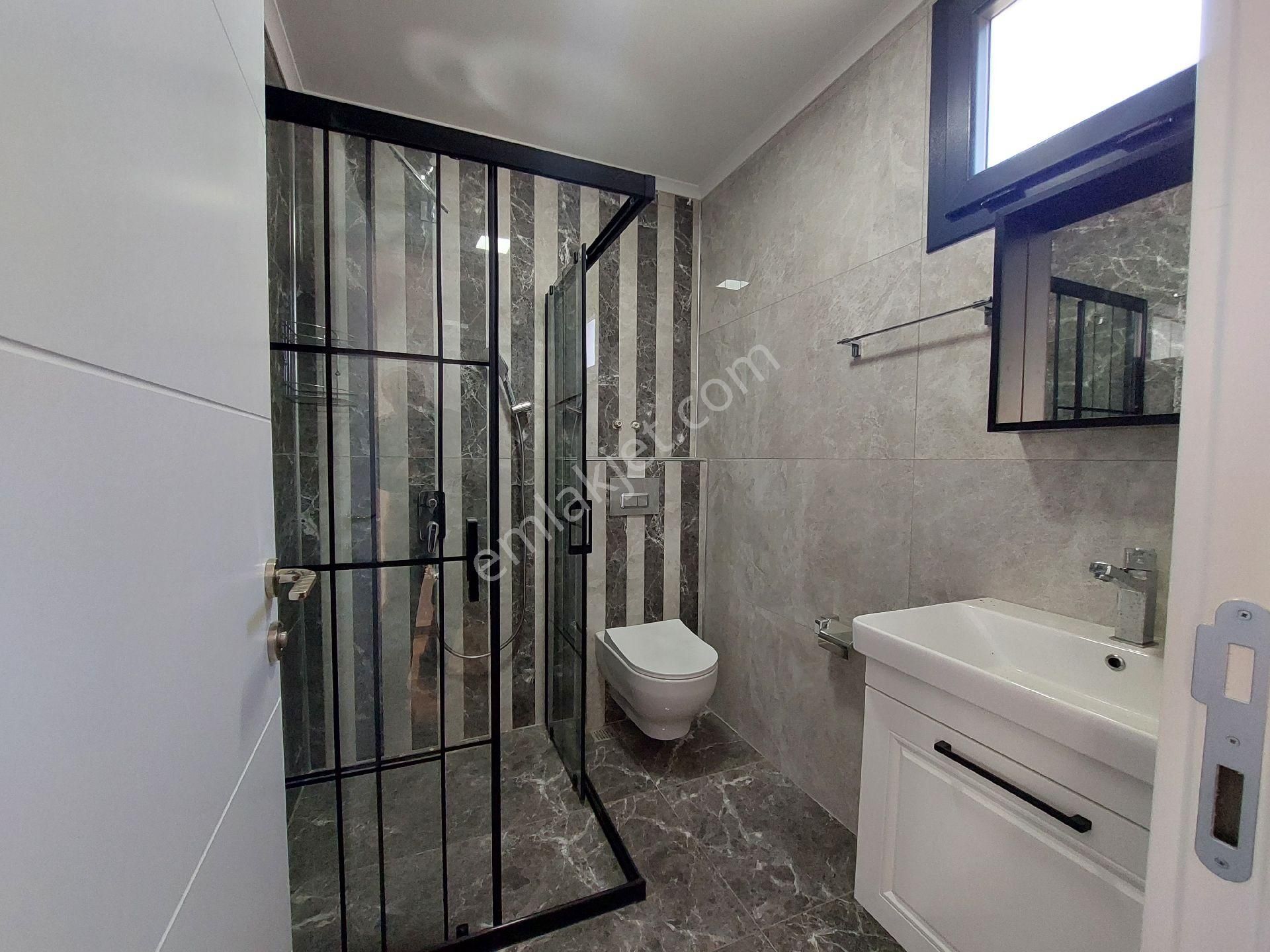 Muhteşem 4+1 Villa Havuzlu Otoparklı Ebeveyn Banyolu Alt Katta Oda - Görsel 21