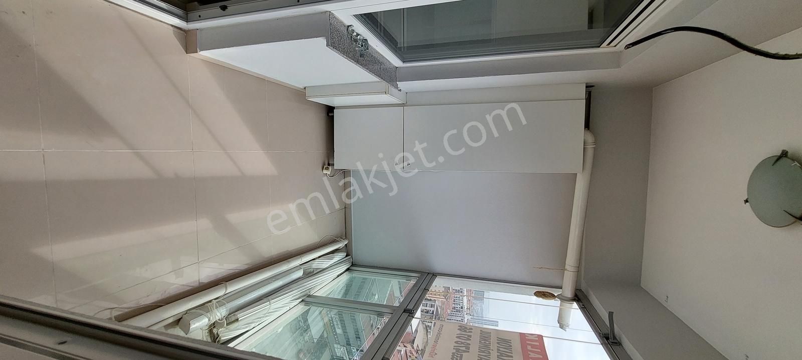 E5,metro Yakını Deniz Manzaralı,aile Sitesinde Harika Fırsat3+1 - Görsel 5