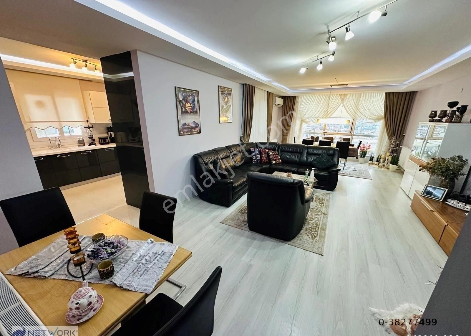 Kuşadası Ege'de Deniz Manzaralı, Havuzlu Sitede 200 M² 4+1 Satılık Lüks Daire - Görsel 22