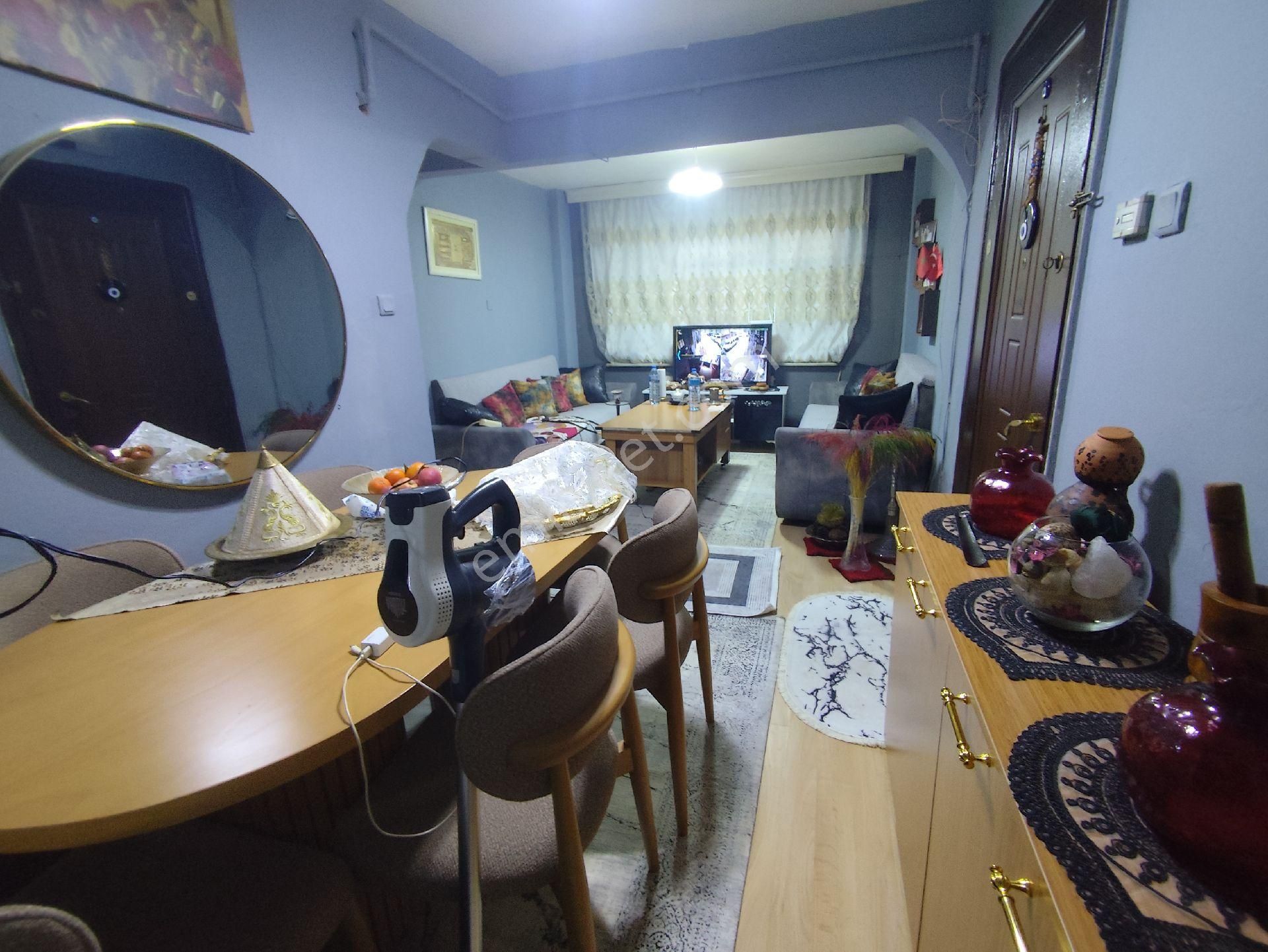 Kocamustafapaşa Sümbülefendi Mah Satılık1+1 Geniş Daire - Görsel 2