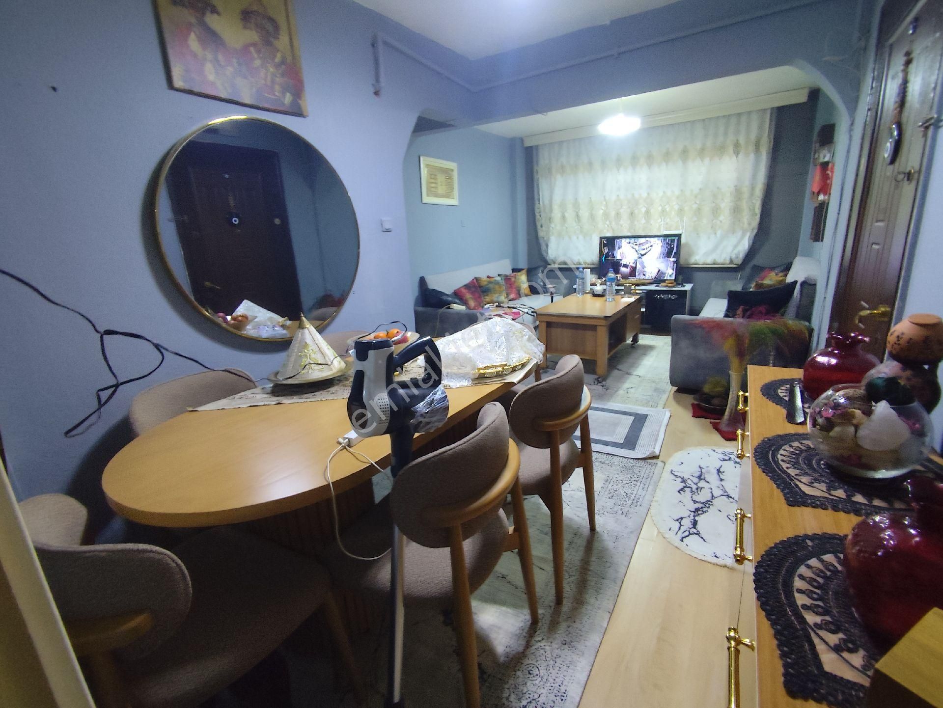 Kocamustafapaşa Sümbülefendi Mah Satılık1+1 Geniş Daire - Görsel 3