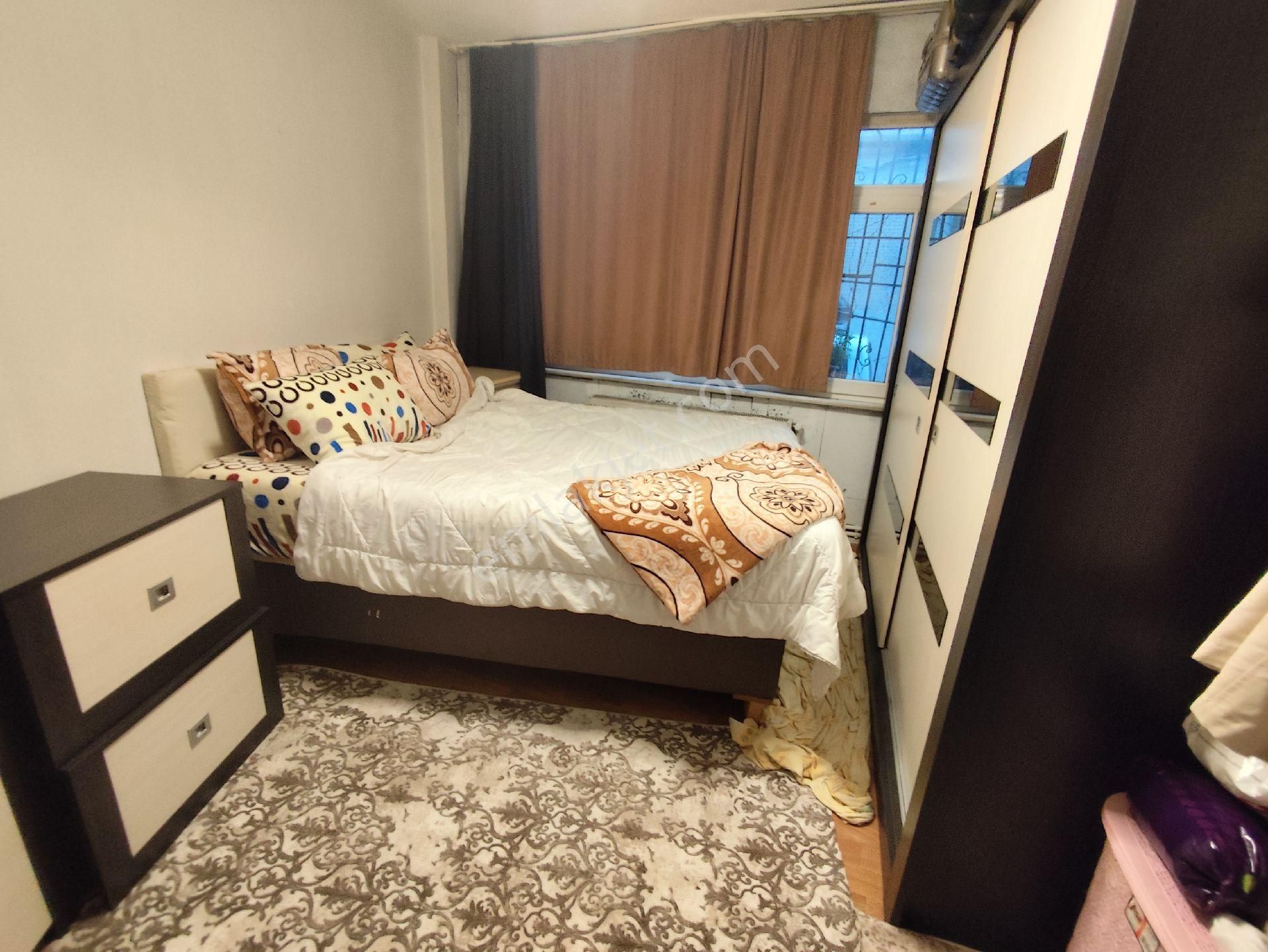 Kocamustafapaşa Sümbülefendi Mah Satılık1+1 Geniş Daire - Görsel 8