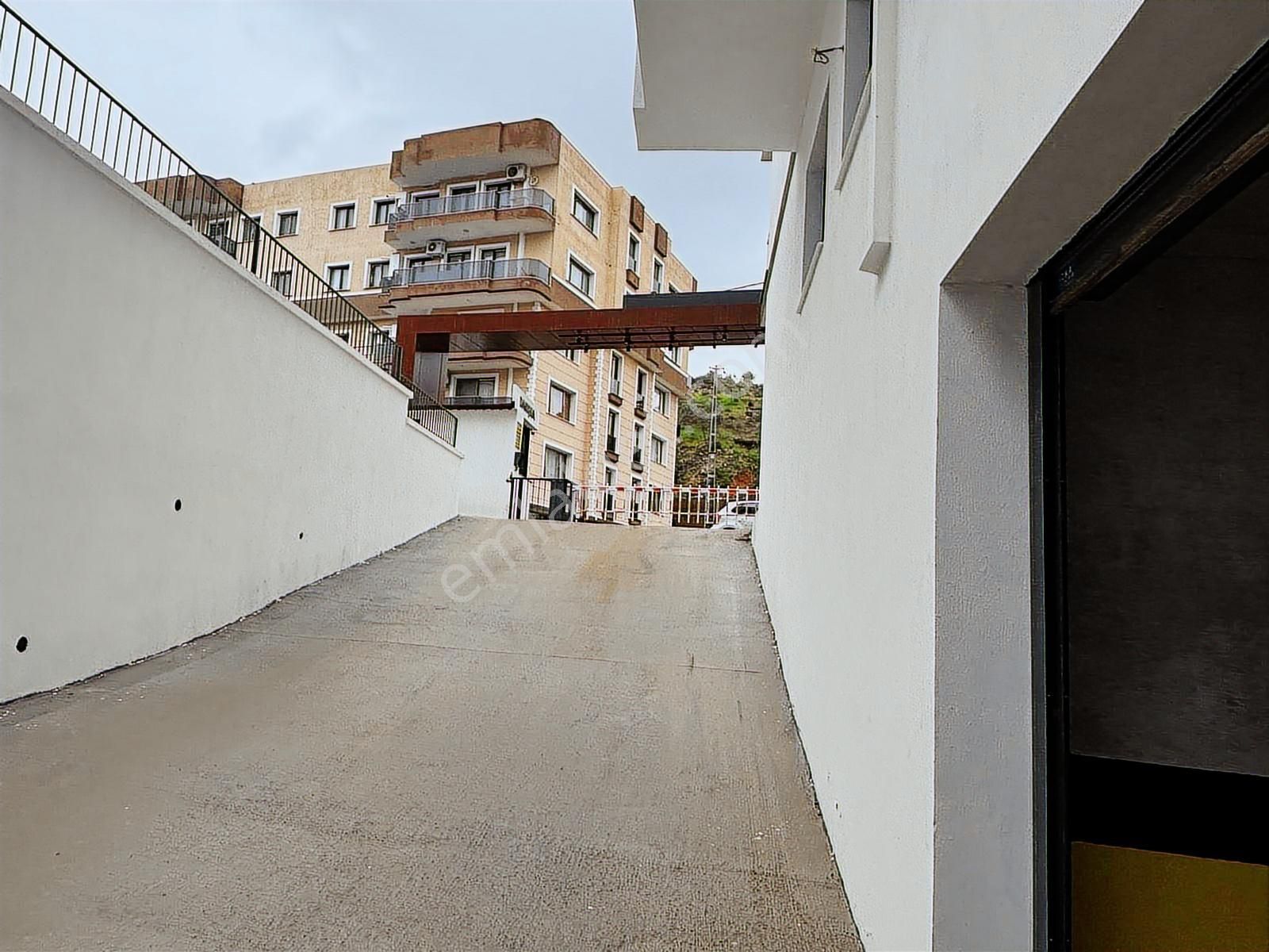 İzmir Kuruçeşme Mah. Sıfır Eşyalı Kiralık 1+1 Sıfır Daire - Görsel 8