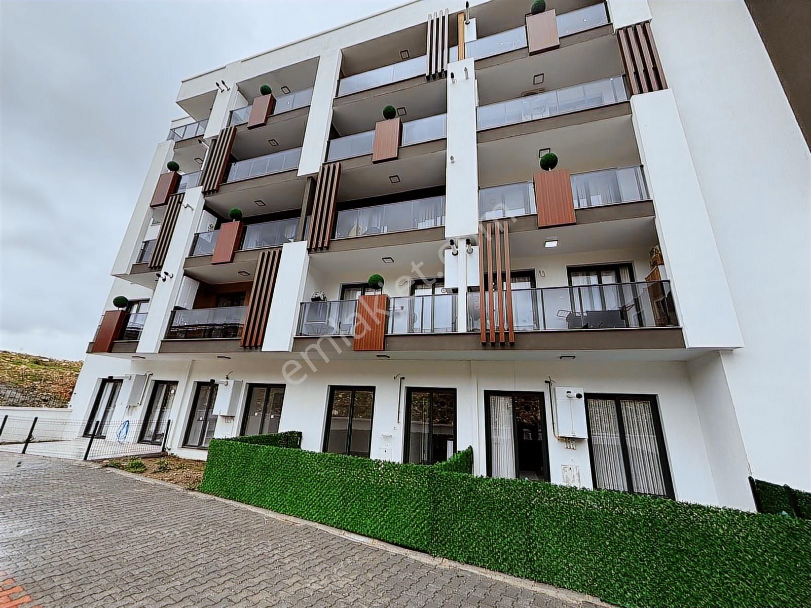 İzmir Kuruçeşme Mah. Sıfır Eşyalı Kiralık 1+1 Sıfır Daire