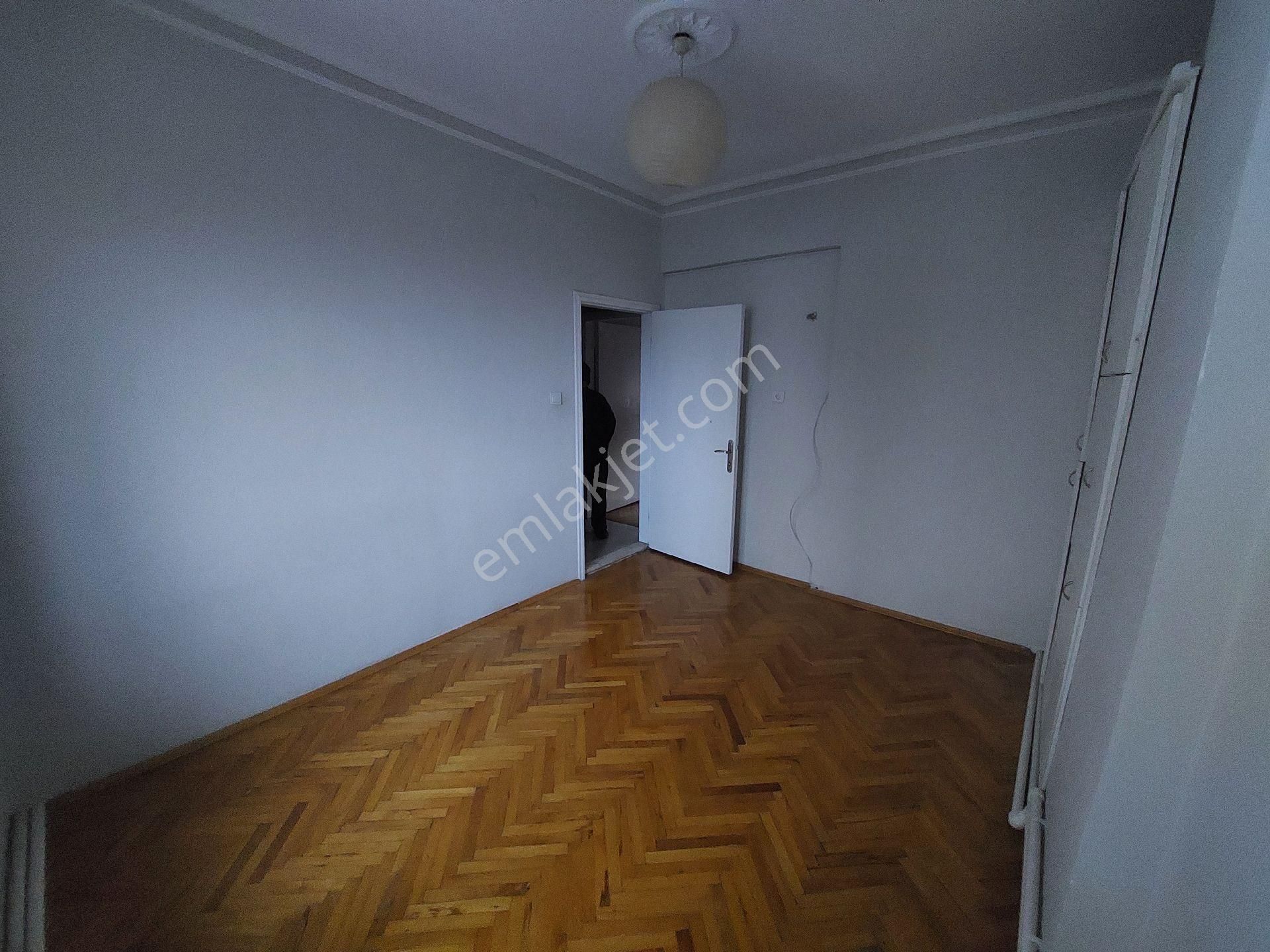 Altınkum Mah. 160m2 3+1 Doğalgazlı - Görsel 12