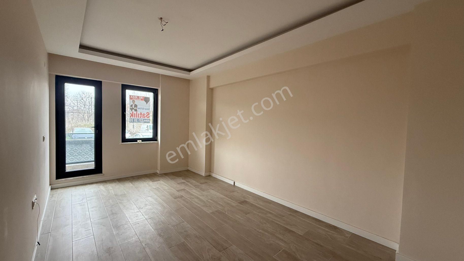 Sakarya Adapazarı Tuzla Mah. Satılık 2+1 Daire Remax Desıgn - Görsel 2