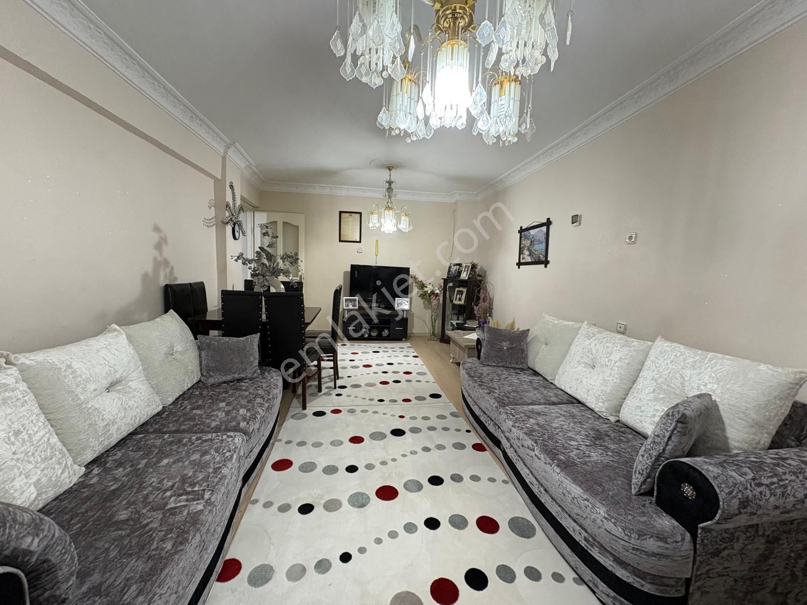 Kazımdirik Mahallesinde 3+1 Kapalı Mutfak Yenilenmiş Daire - Görsel 11