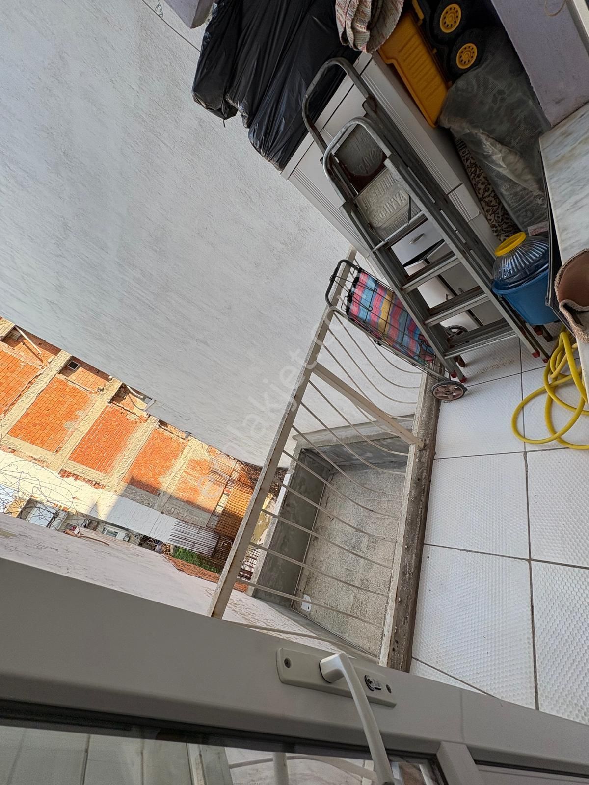 Kazımdirik Mahallesinde 3+1 Kapalı Mutfak Yenilenmiş Daire - Görsel 28