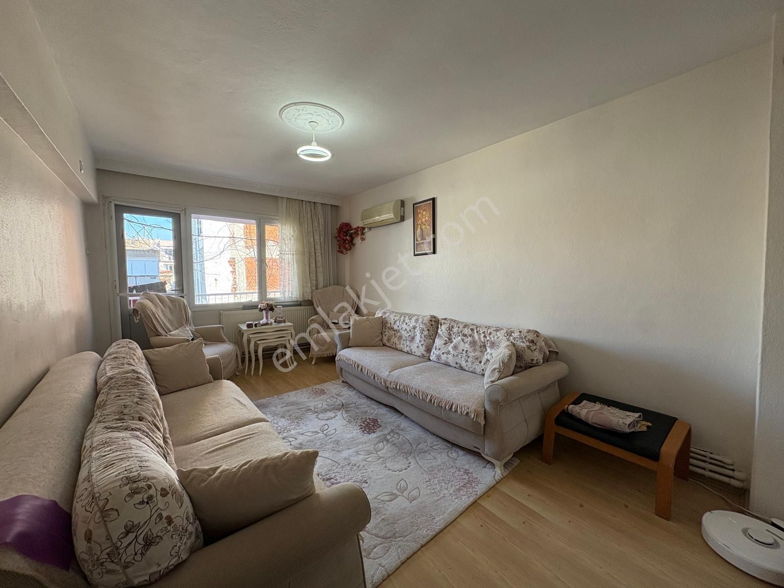 Kazımdirik Mahallesinde 3+1 Kapalı Mutfak Yenilenmiş Daire - Görsel 3