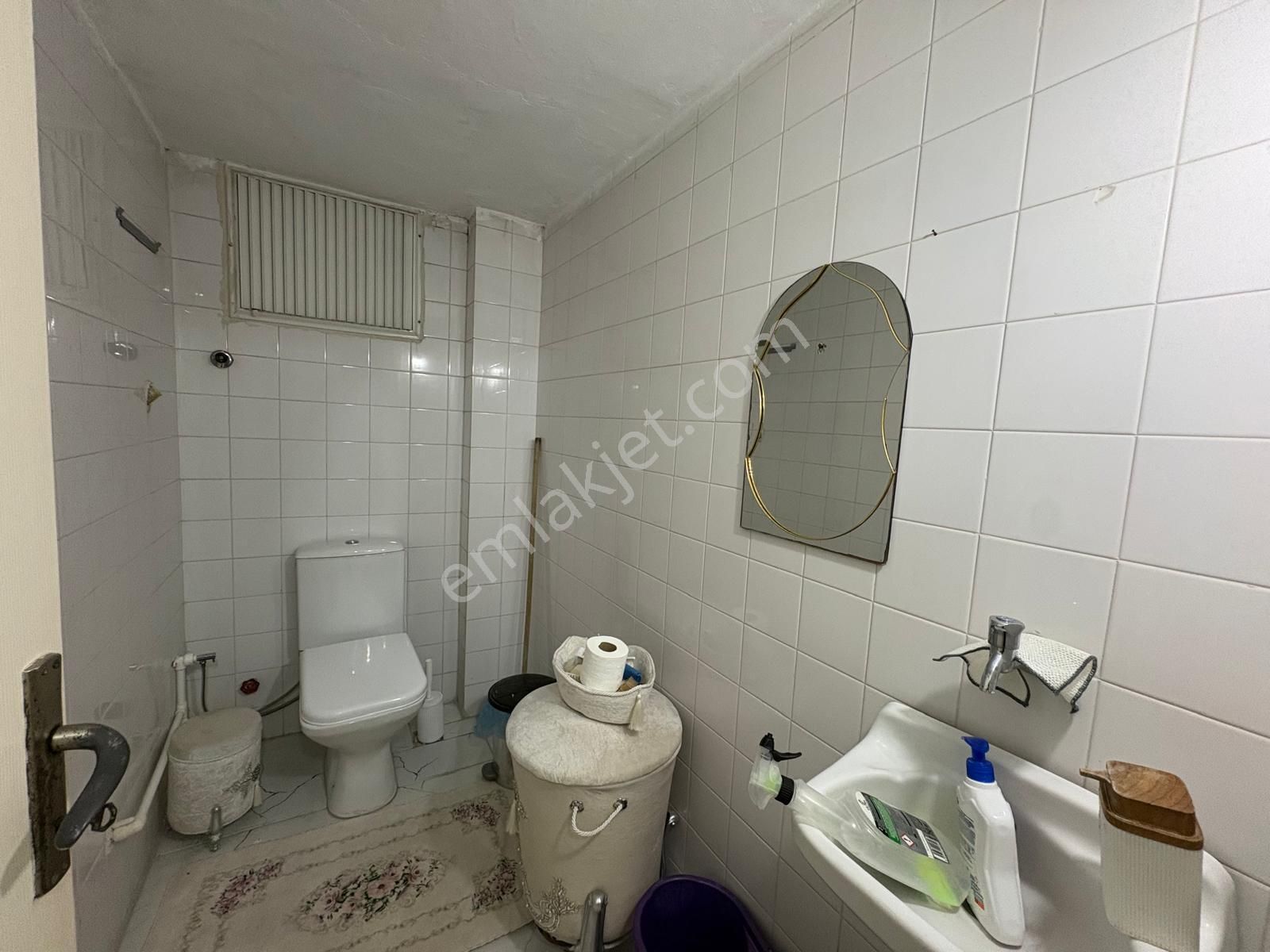 Kazımdirik Mahallesinde 3+1 Kapalı Mutfak Yenilenmiş Daire - Görsel 19