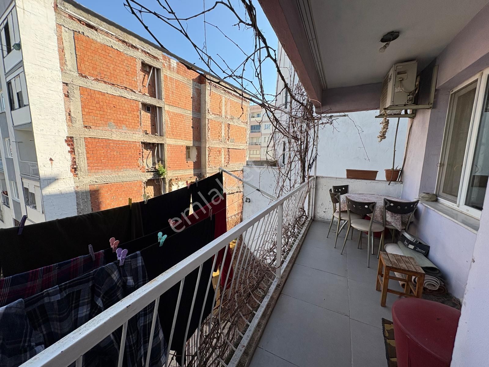 Kazımdirik Mahallesinde 3+1 Kapalı Mutfak Yenilenmiş Daire - Görsel 27