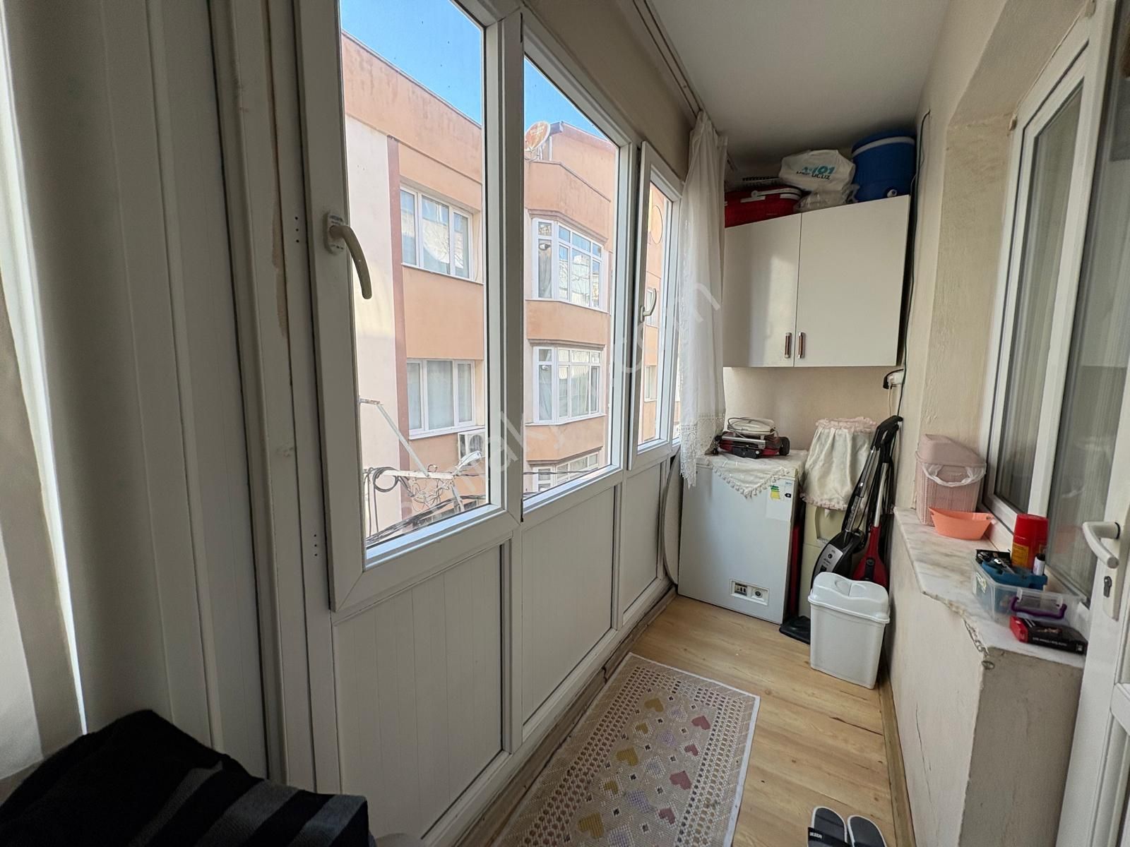 Kazımdirik Mahallesinde 3+1 Kapalı Mutfak Yenilenmiş Daire - Görsel 13