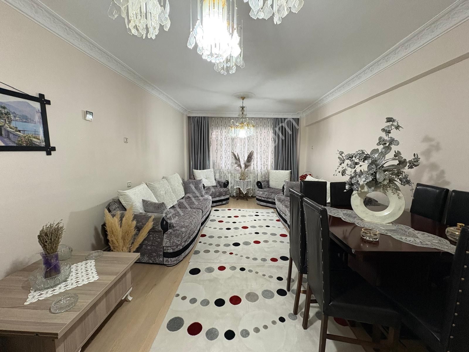 Kazımdirik Mahallesinde 3+1 Kapalı Mutfak Yenilenmiş Daire - Görsel 5