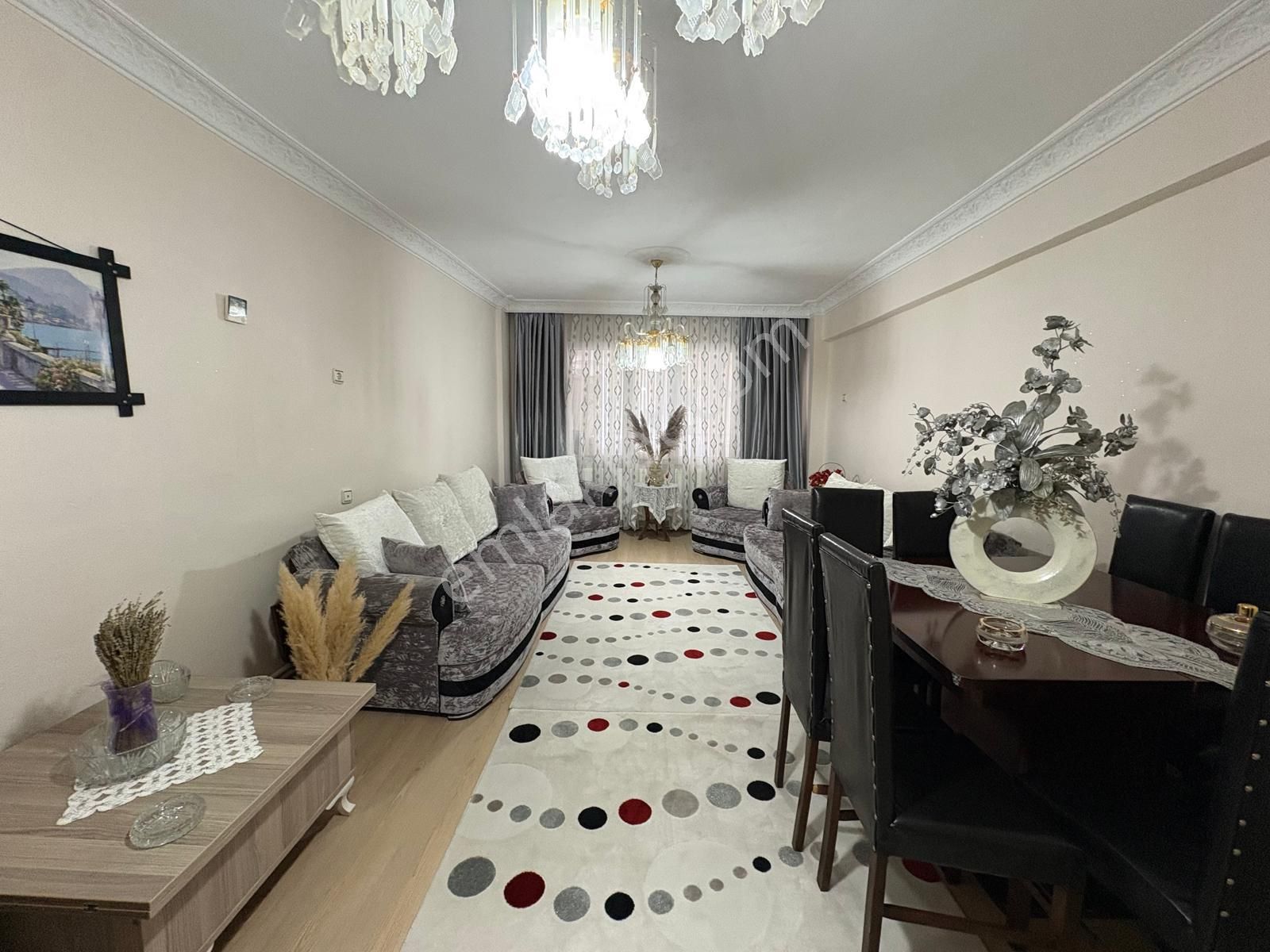 Kazımdirik Mahallesinde 3+1 Kapalı Mutfak Yenilenmiş Daire - Görsel 6