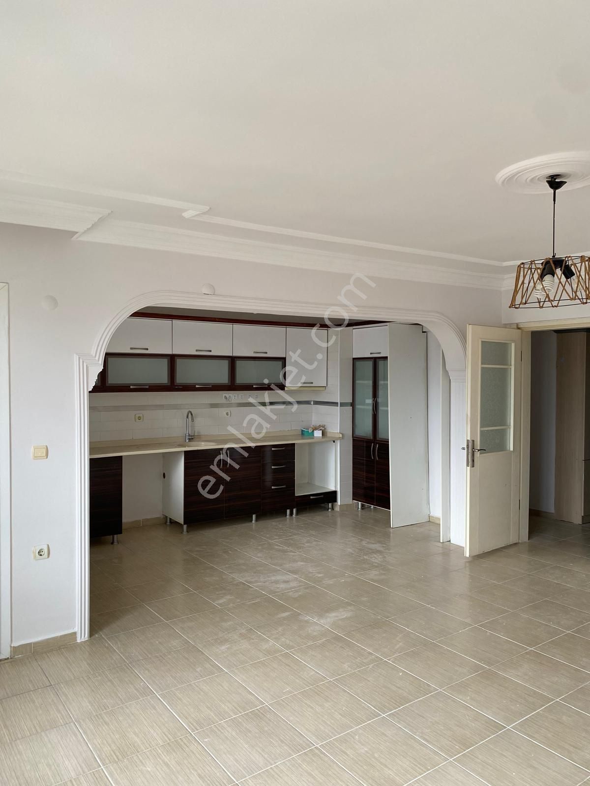 Kuşadası İki Çeşmelik Mahallesinde Kiralık 3+1 Dairemiz Bulunmaktadır - Görsel 5