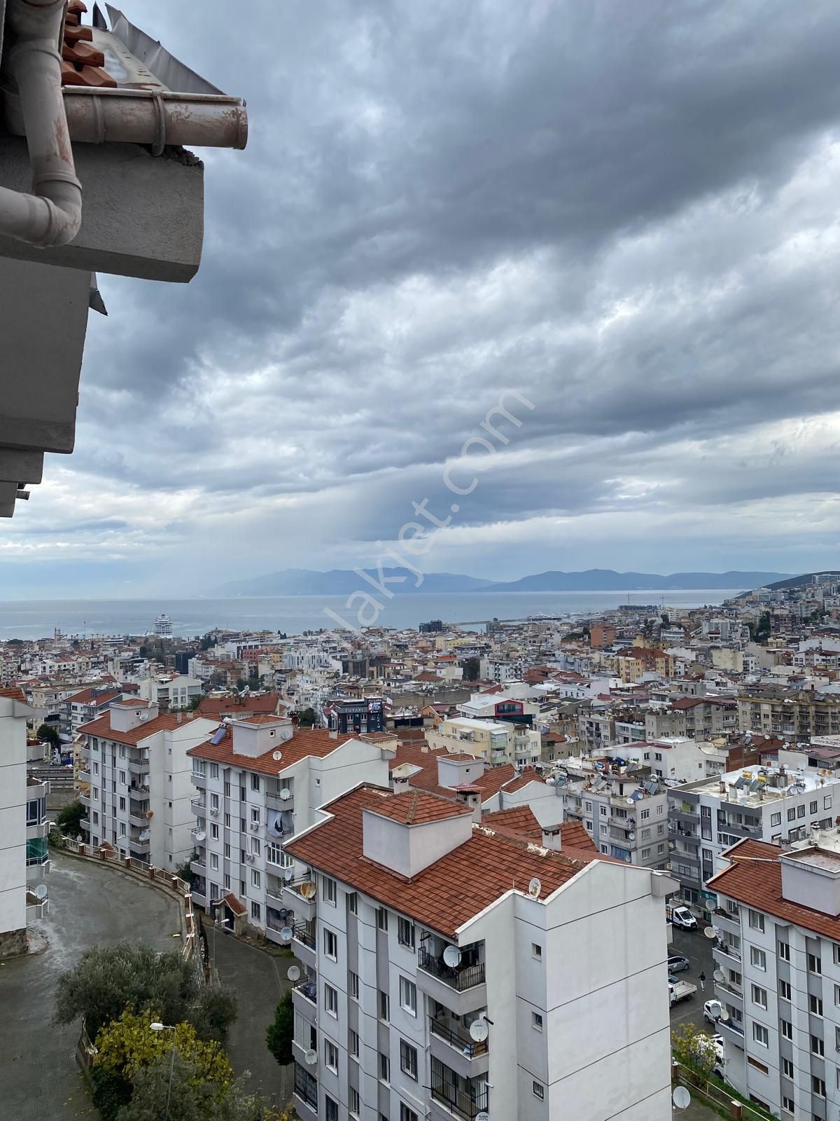 Kuşadası İki Çeşmelik Mahallesinde Kiralık 3+1 Dairemiz Bulunmaktadır