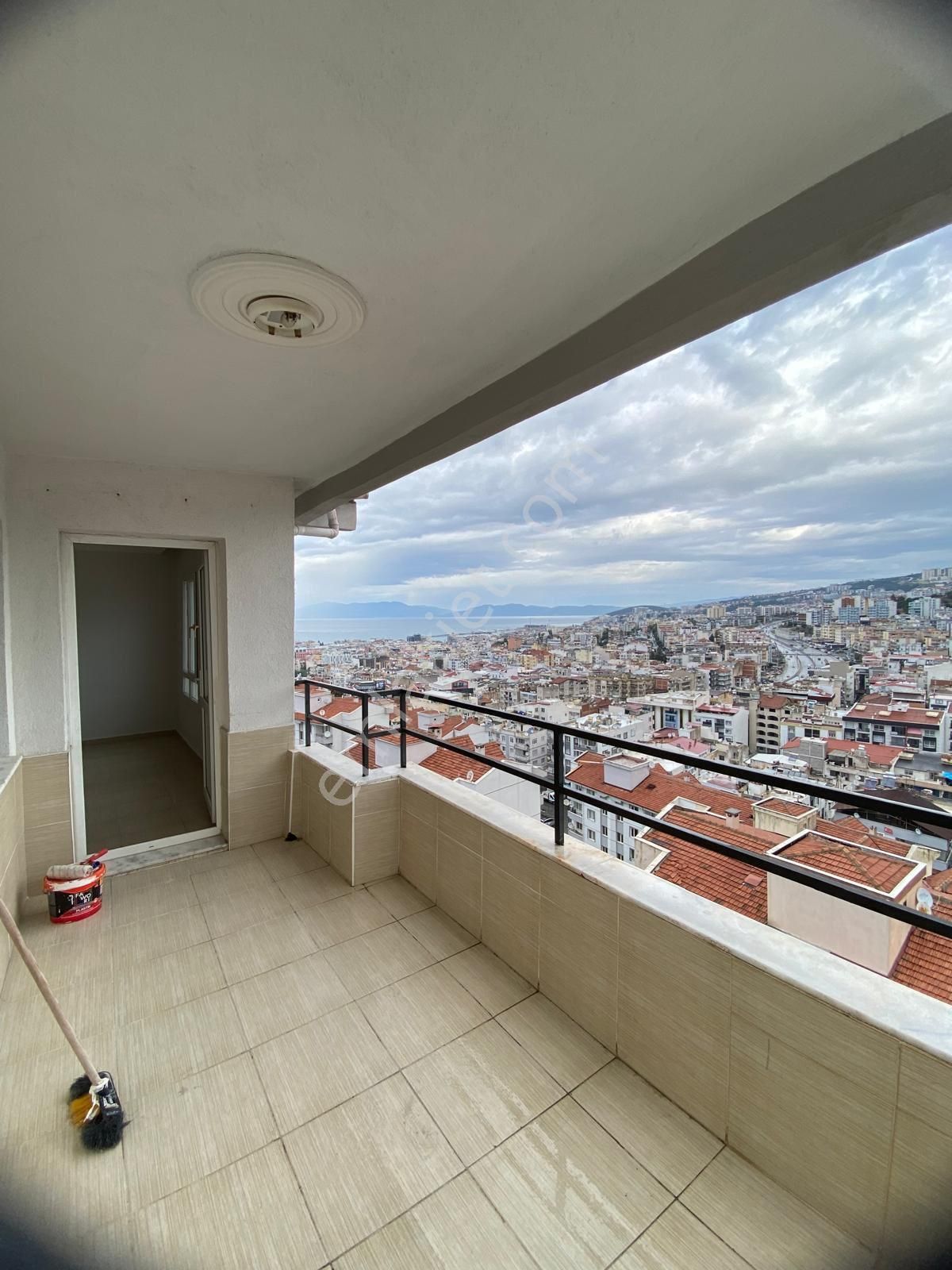 Kuşadası İki Çeşmelik Mahallesinde Kiralık 3+1 Dairemiz Bulunmaktadır - Görsel 2