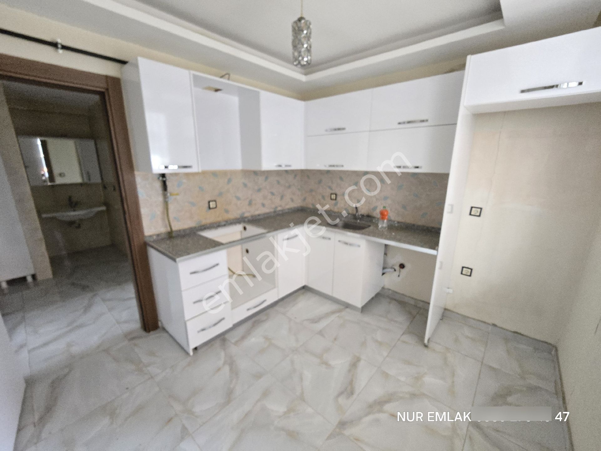 Narlıkuyuda 2.35 Mt Yola Sıfır 2+1 Yüksek Giriş Kat **nur Emlak ** - Görsel 3