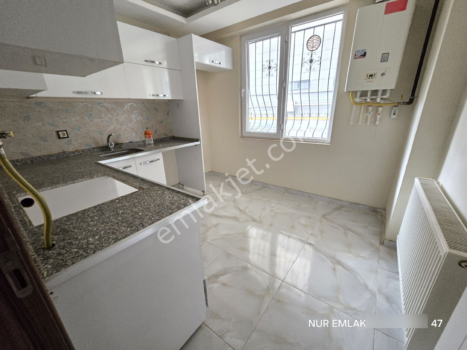 Narlıkuyuda 2.35 Mt Yola Sıfır 2+1 Yüksek Giriş Kat **nur Emlak ** - Görsel 4