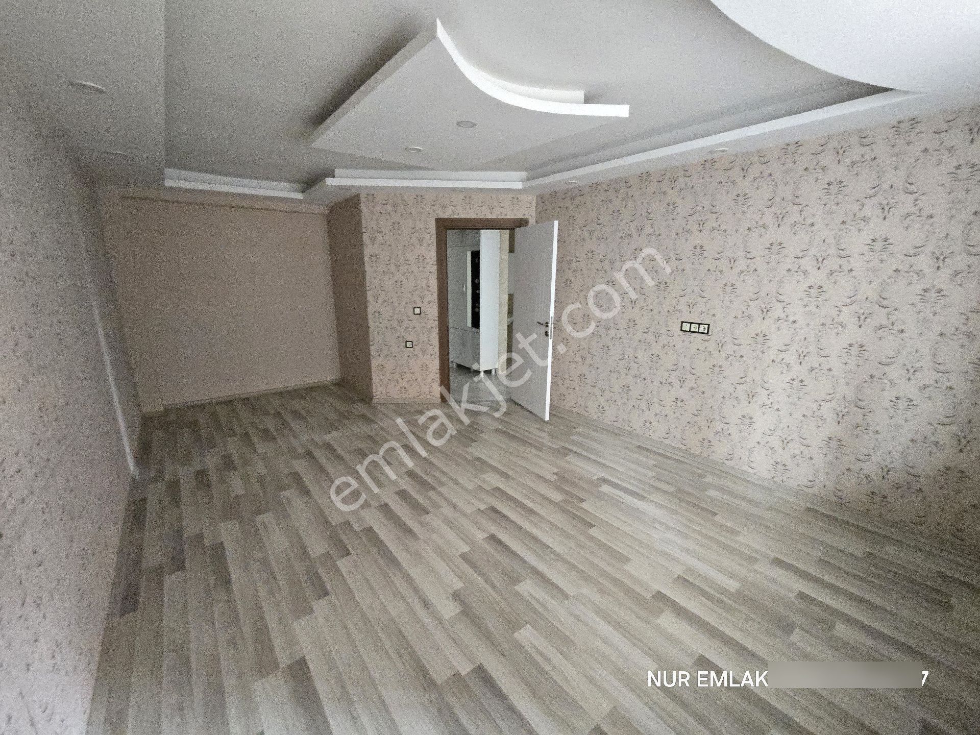 Narlıkuyuda 2.35 Mt Yola Sıfır 2+1 Yüksek Giriş Kat **nur Emlak **