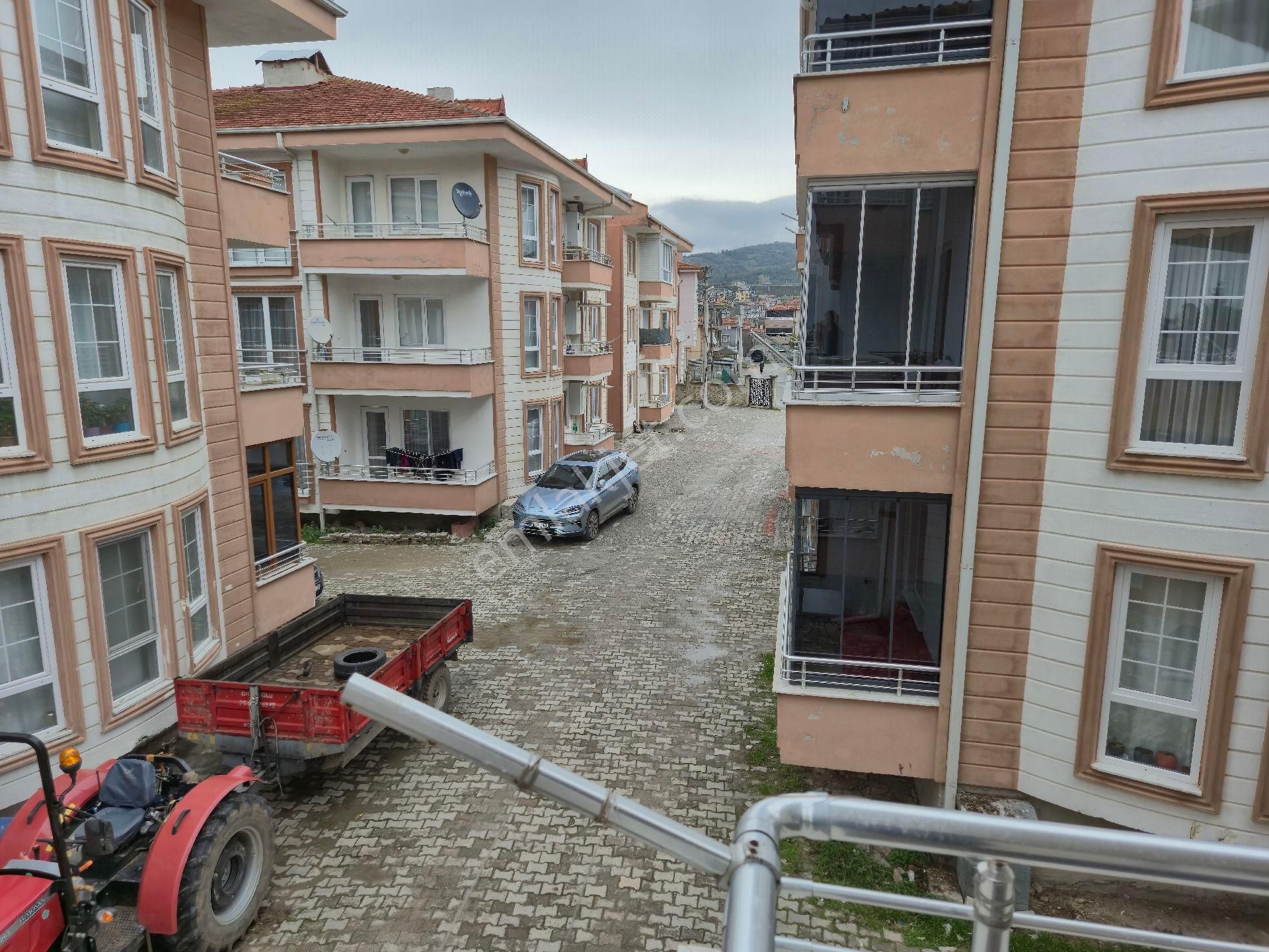 Realty World'dan Geyve Tepecikler'de Sitede Arakat 110m2 3 Balkonlu 3+1 - Görsel 13