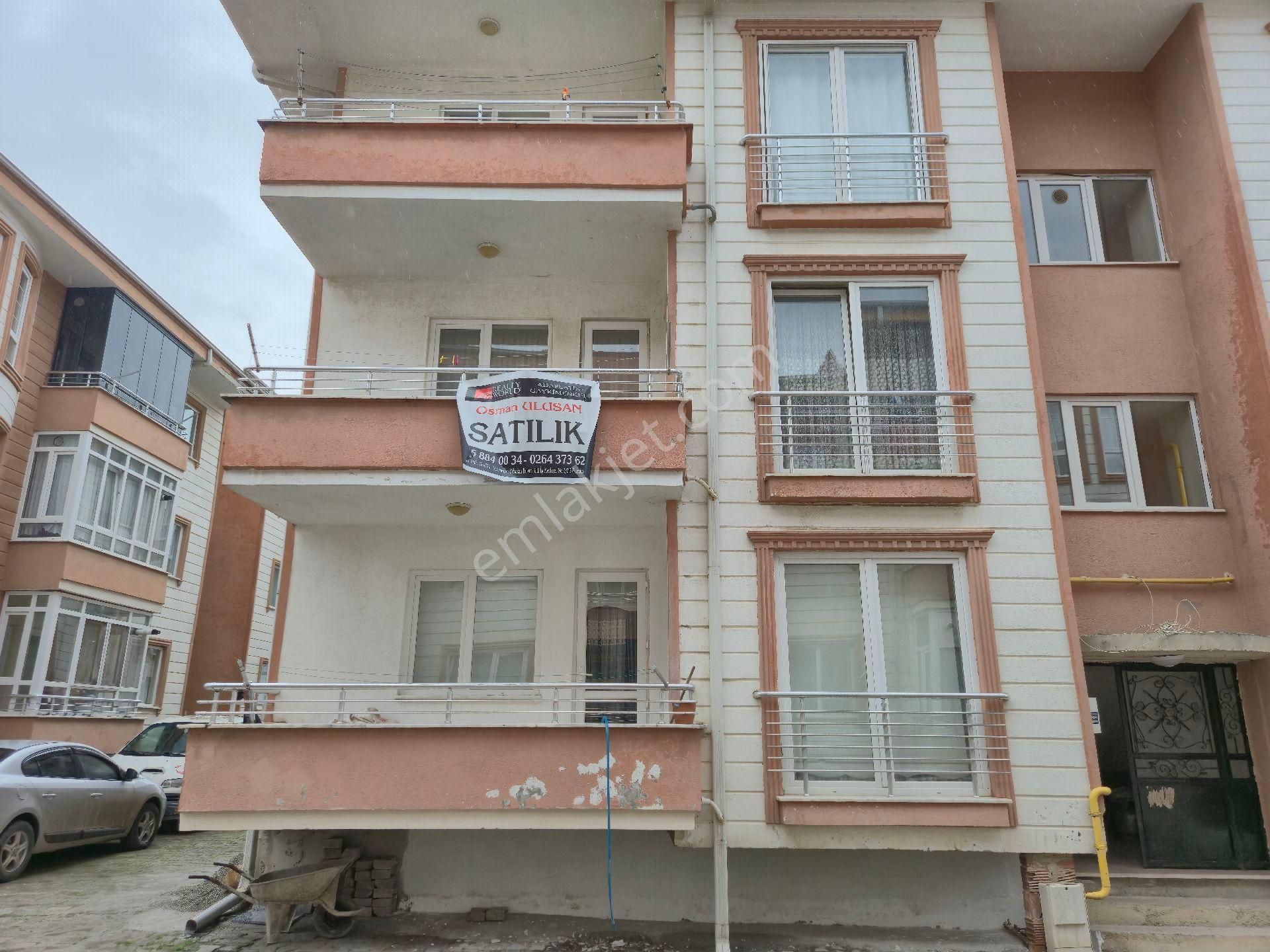 Realty World'dan Geyve Tepecikler'de Sitede Arakat 110m2 3 Balkonlu 3+1 - Görsel 5