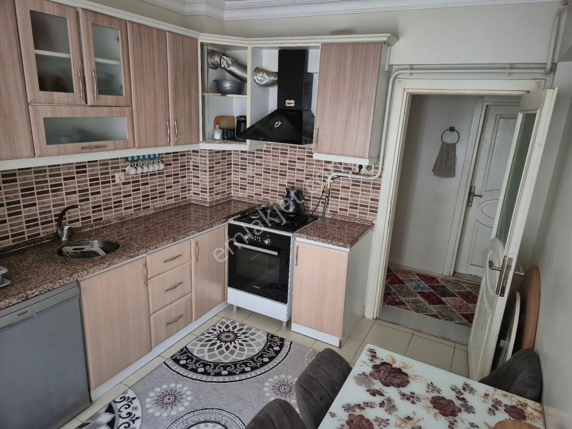 Realty World'dan Geyve Tepecikler'de Sitede Arakat 110m2 3 Balkonlu 3+1 - Görsel 15