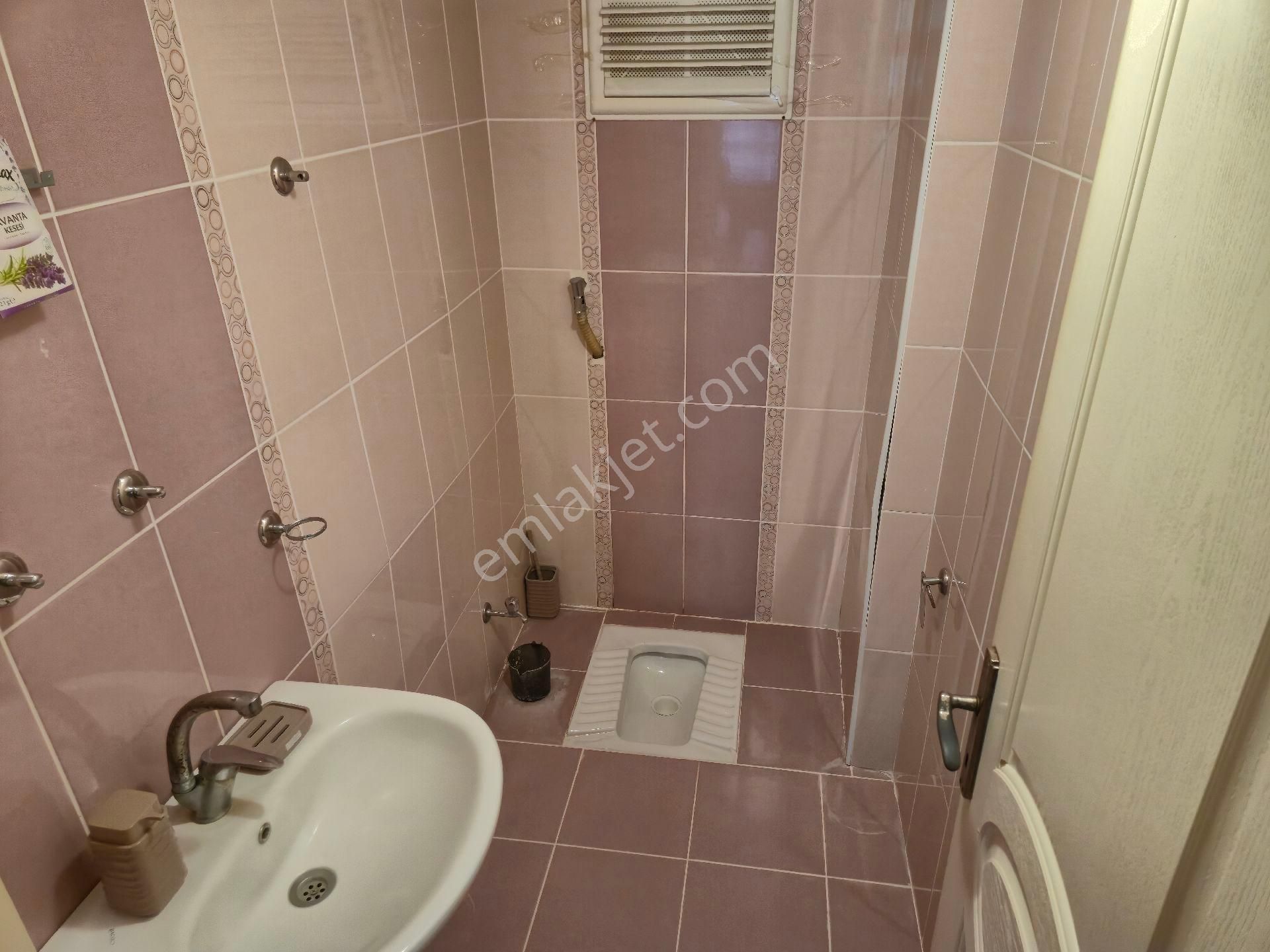 Realty World'dan Geyve Tepecikler'de Sitede Arakat 110m2 3 Balkonlu 3+1 - Görsel 23